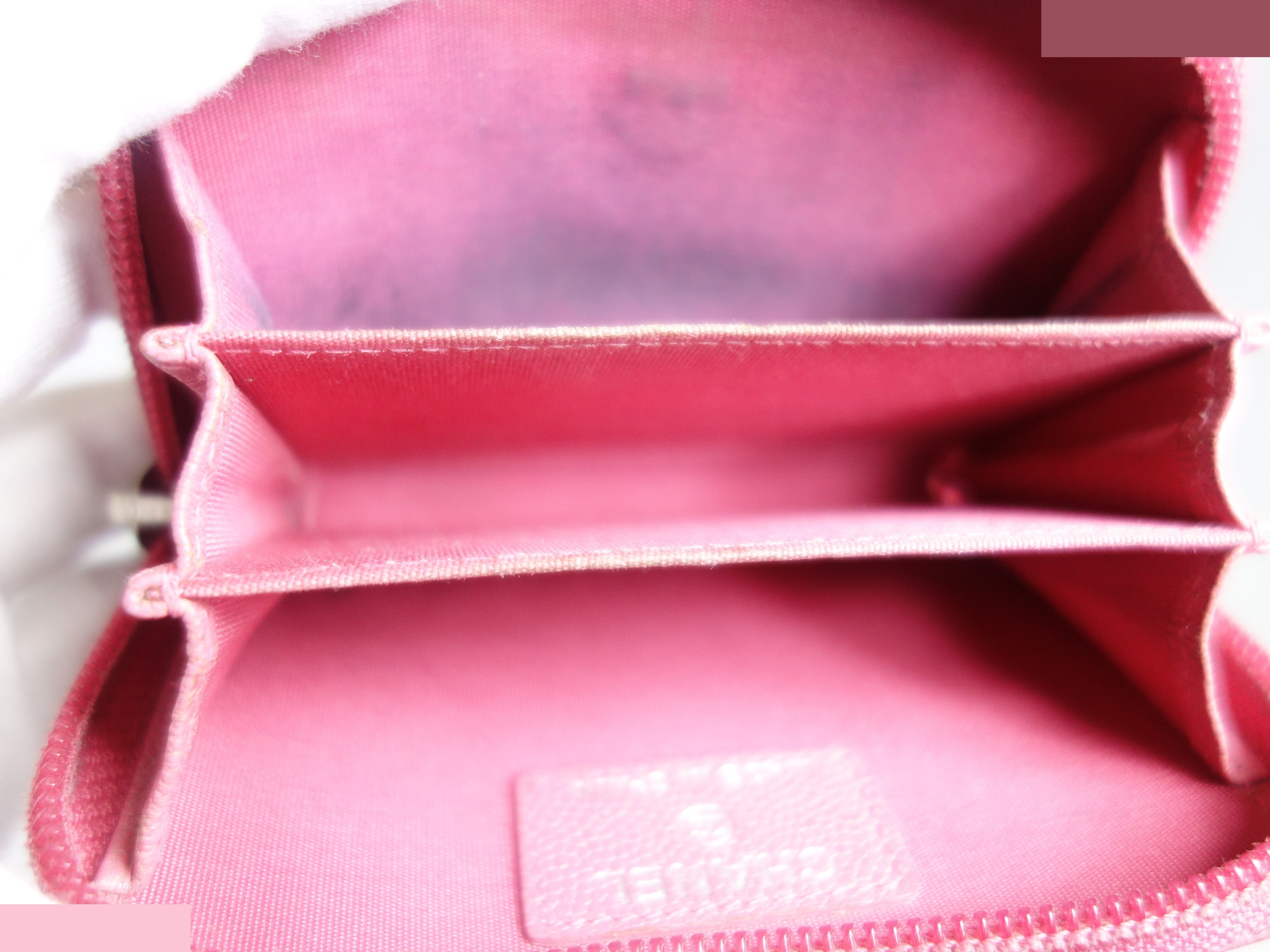 Caviar skin (bags) and wallets — view 6
