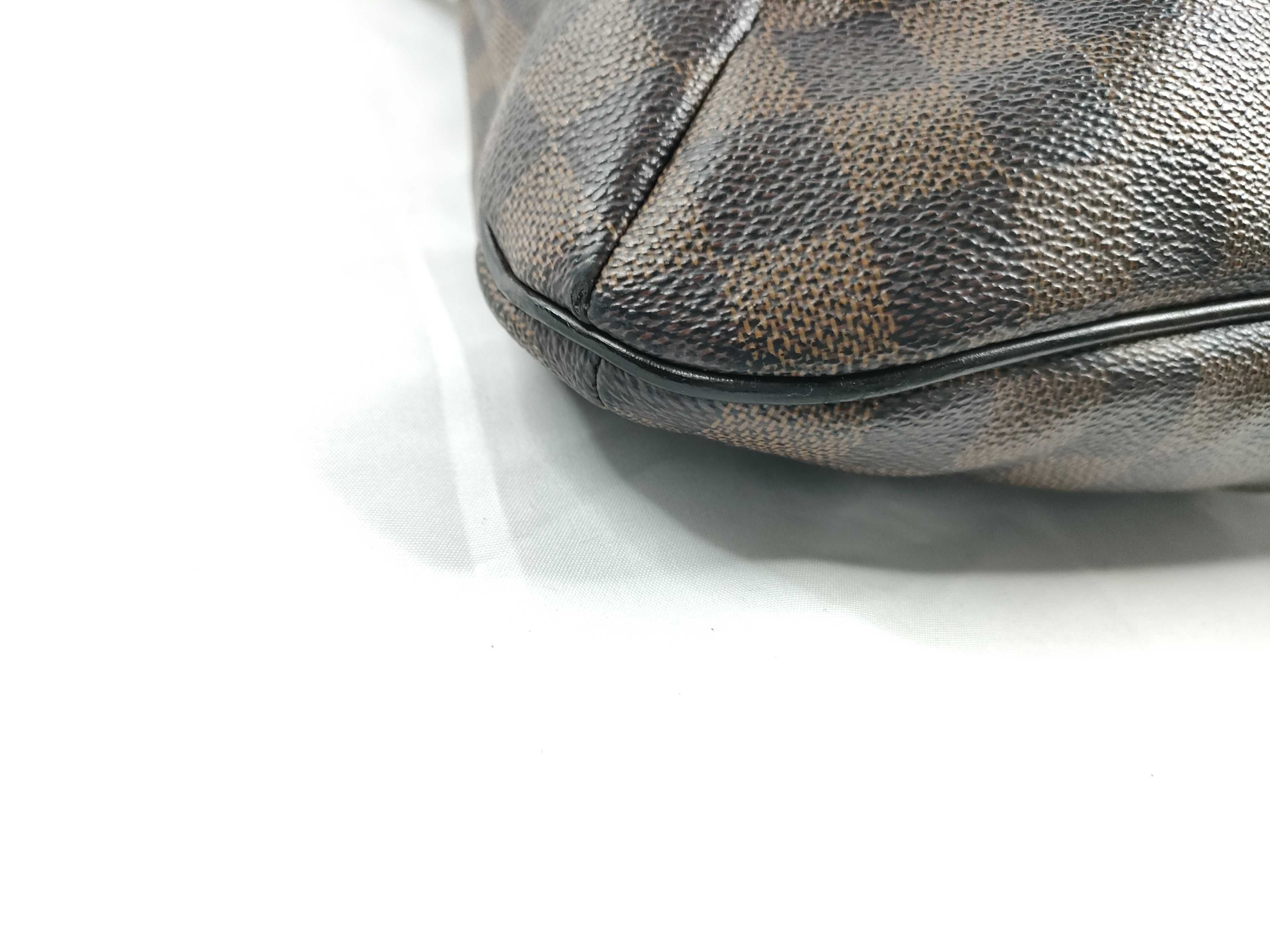 Damier Bloomsbury PM Shoulder Bag — view 3