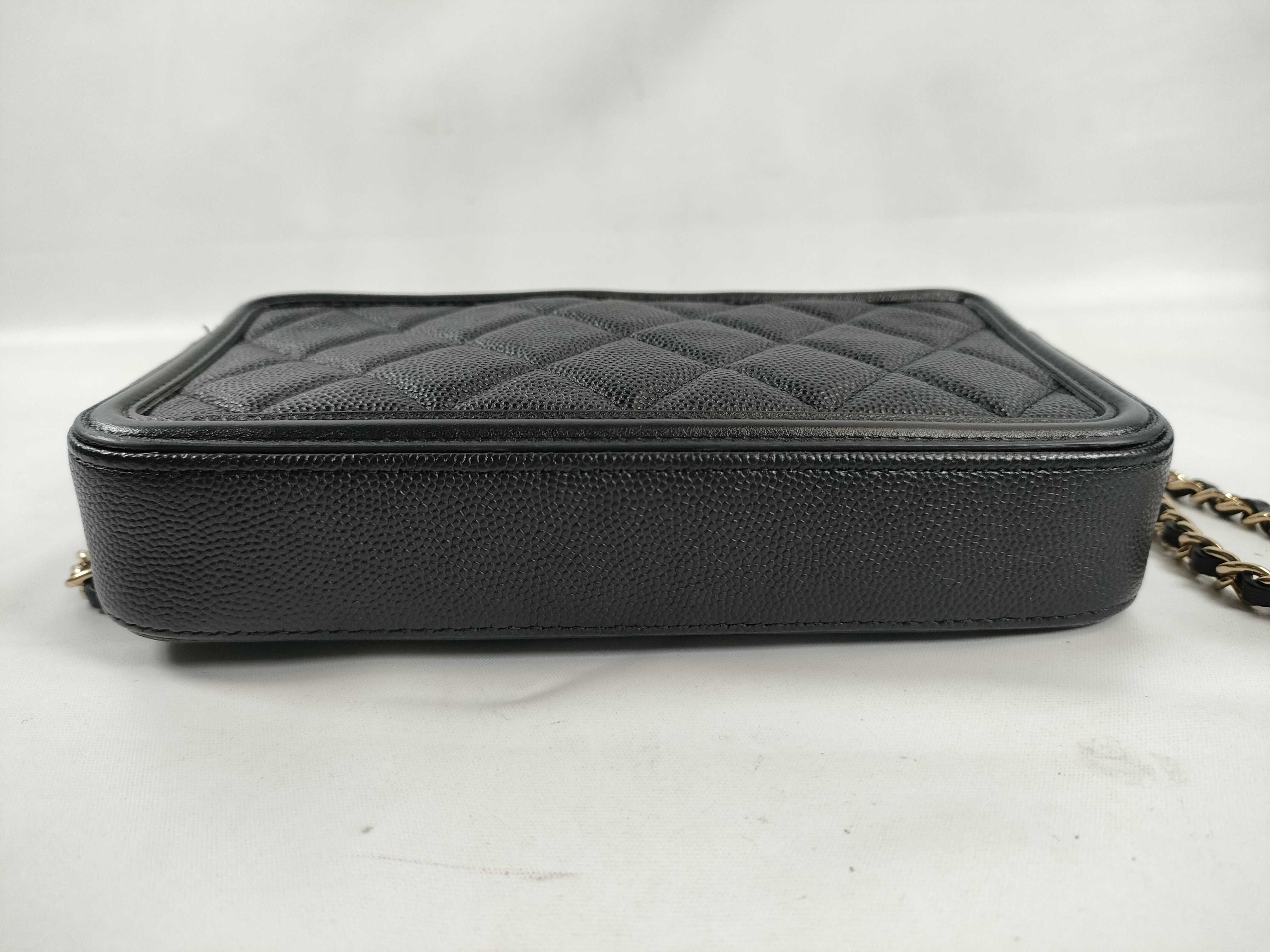 Caviar Skin CC Filigree Chain Wallet Shoulder Bag — view 15