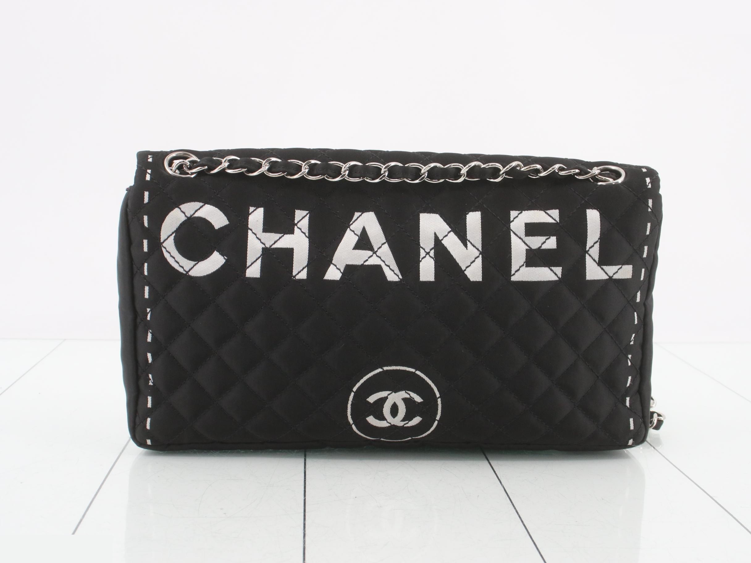 Matelassé Nylon Logo Chain Shoulder Bag Seal — view 2