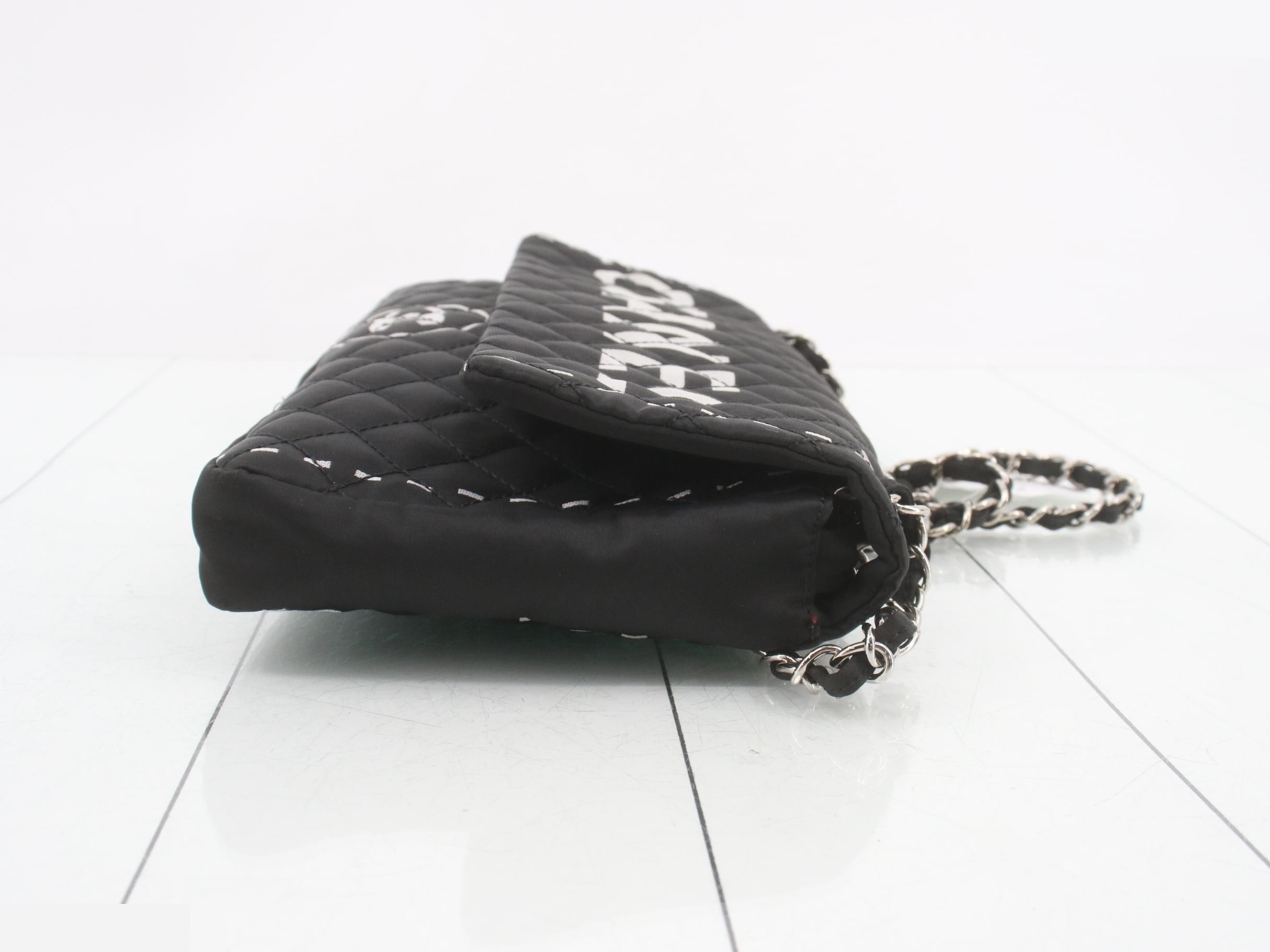 Matelassé Nylon Logo Chain Shoulder Bag Seal — view 3