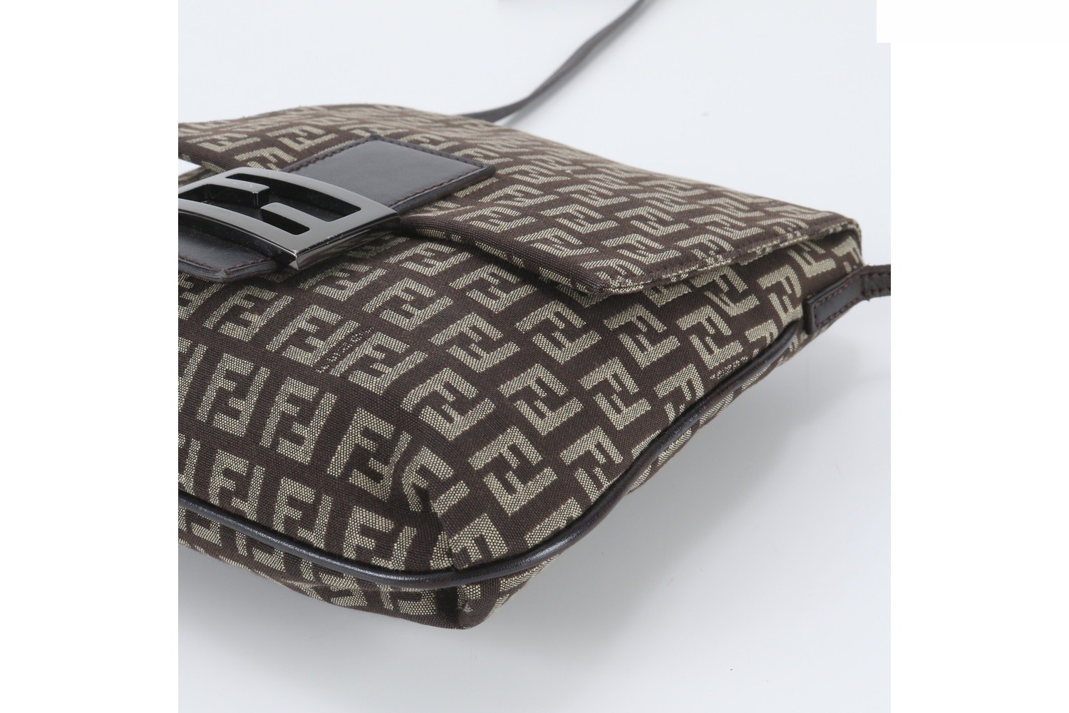 FF Zucchino 8BT075 Leather Shoulder Bag (Crossbody) — view 4