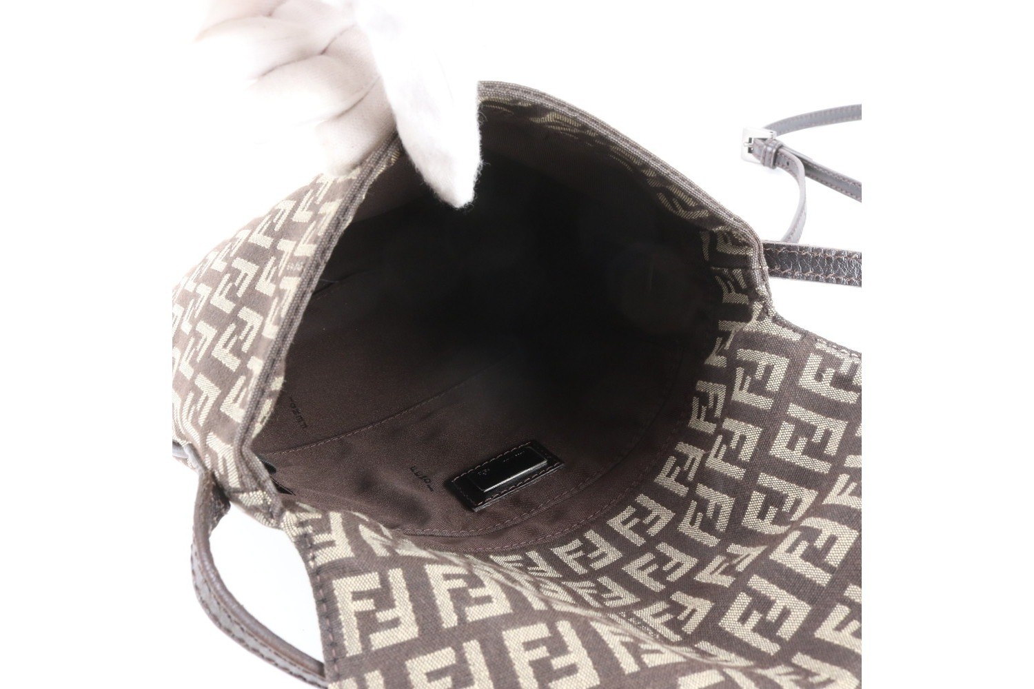 FF Zucchino 8BT075 Leather Shoulder Bag (Crossbody) — view 7