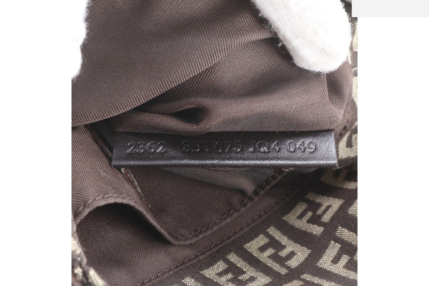 FF Zucchino 8BT075 Leather Shoulder Bag (Crossbody) — view 9