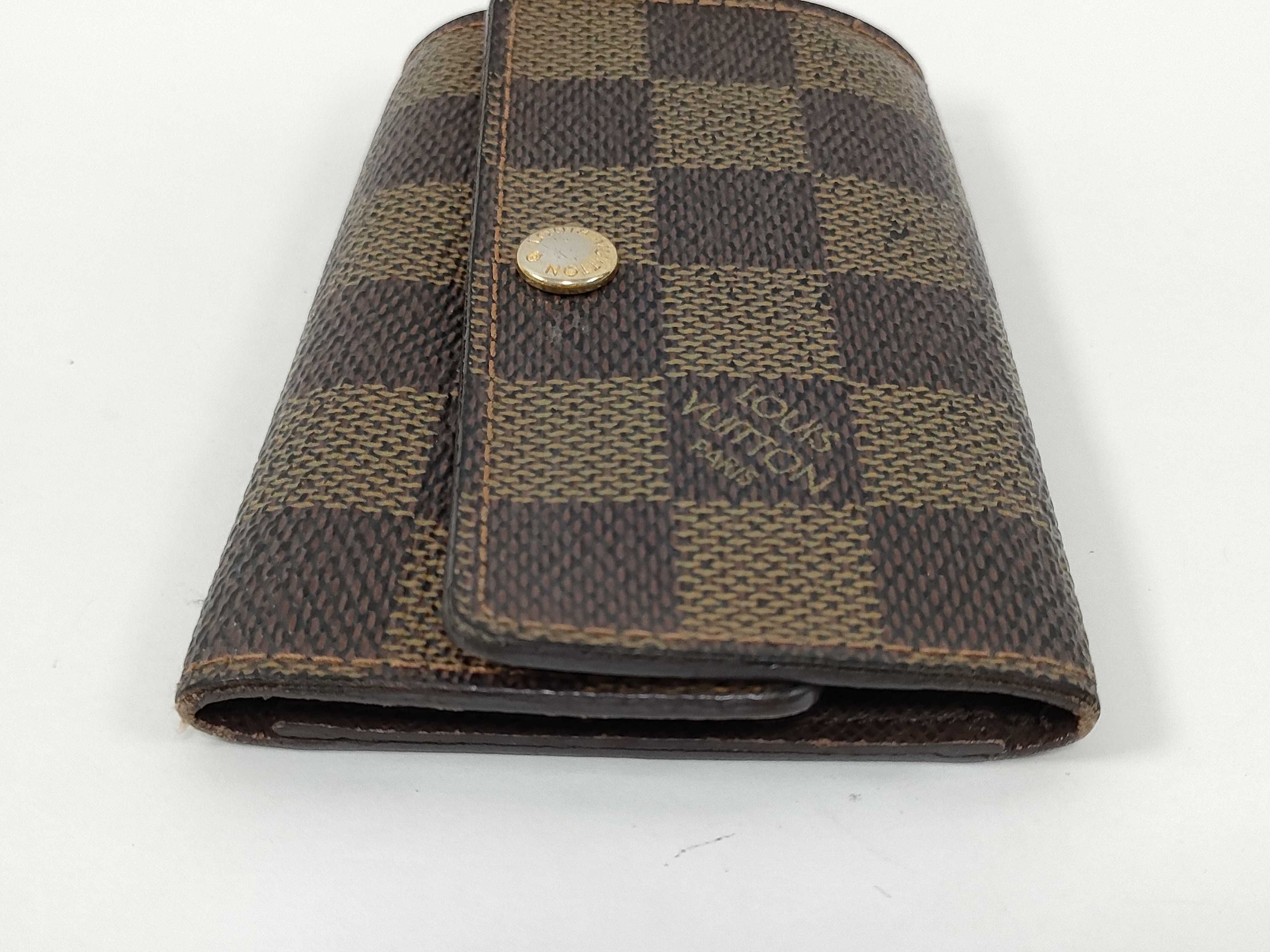 Damier Vuitton Key Case — view 4