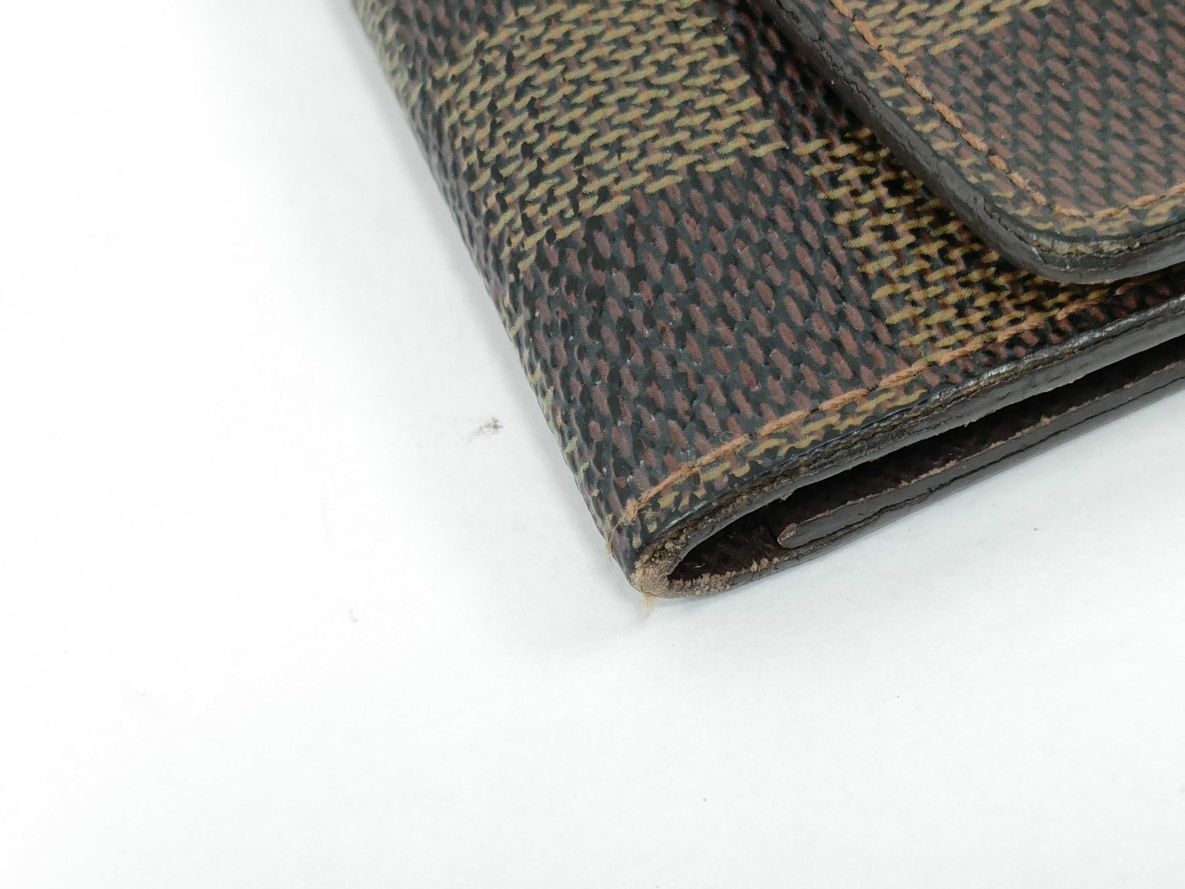 Damier Vuitton Key Case — view 5