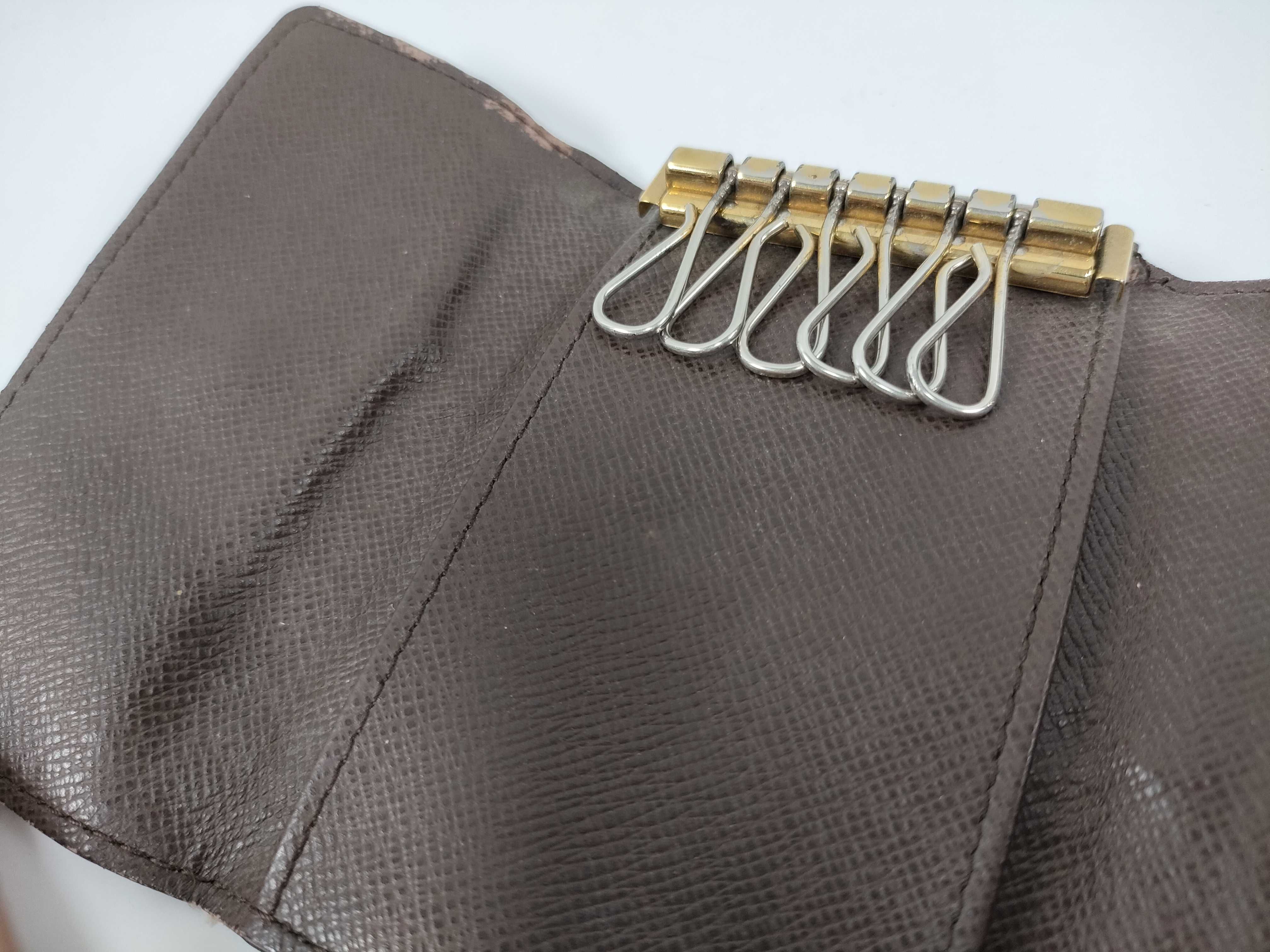 Damier Vuitton Key Case — view 10