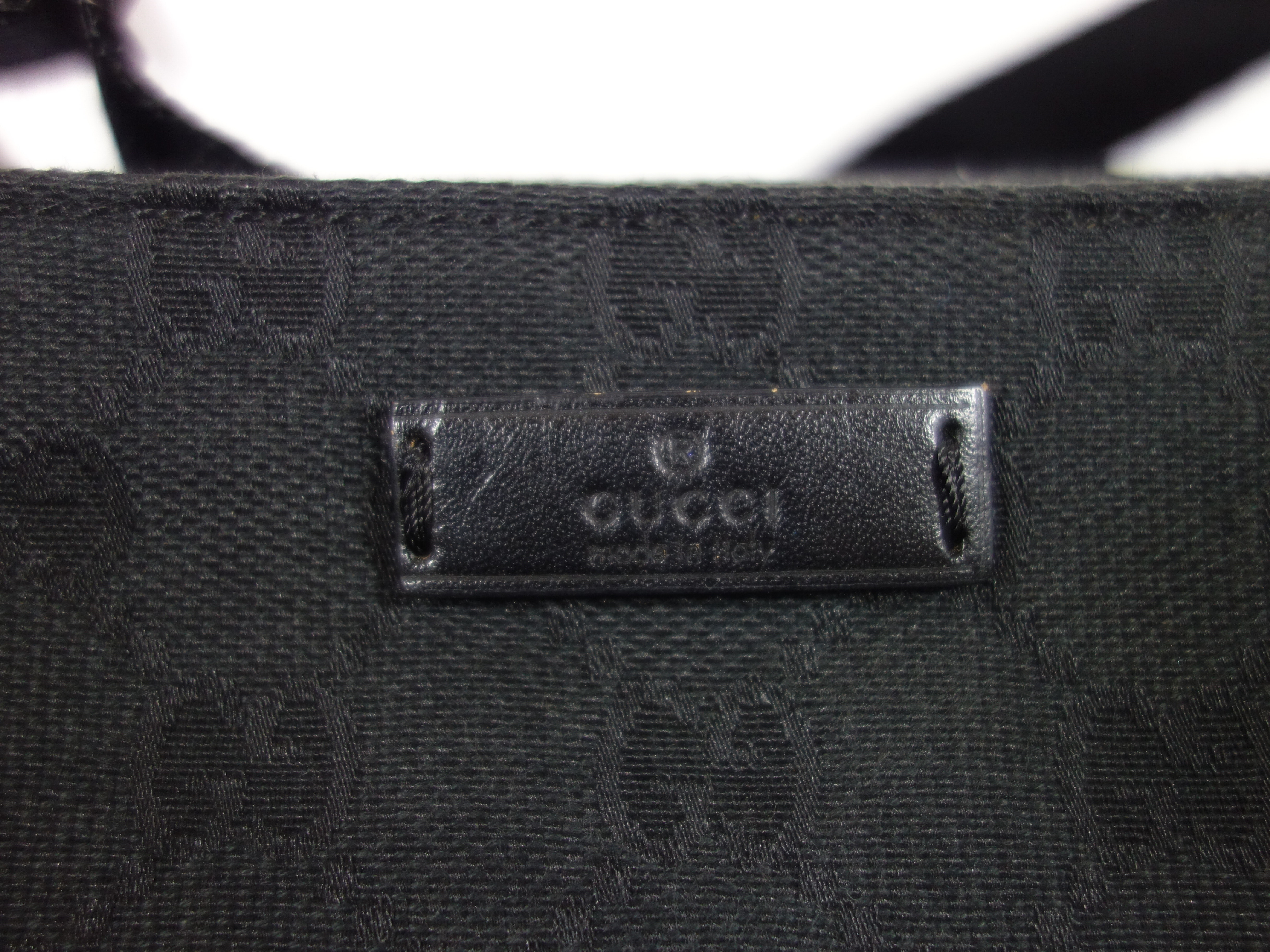 GG Canvas Shoulder Bag — view 7