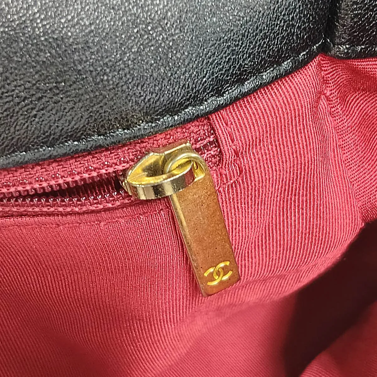 19 Lambskin Chain Shoulder Bag, Black with Gold Hardware, 28832332, Serial Number 28, AS1160 — view 14