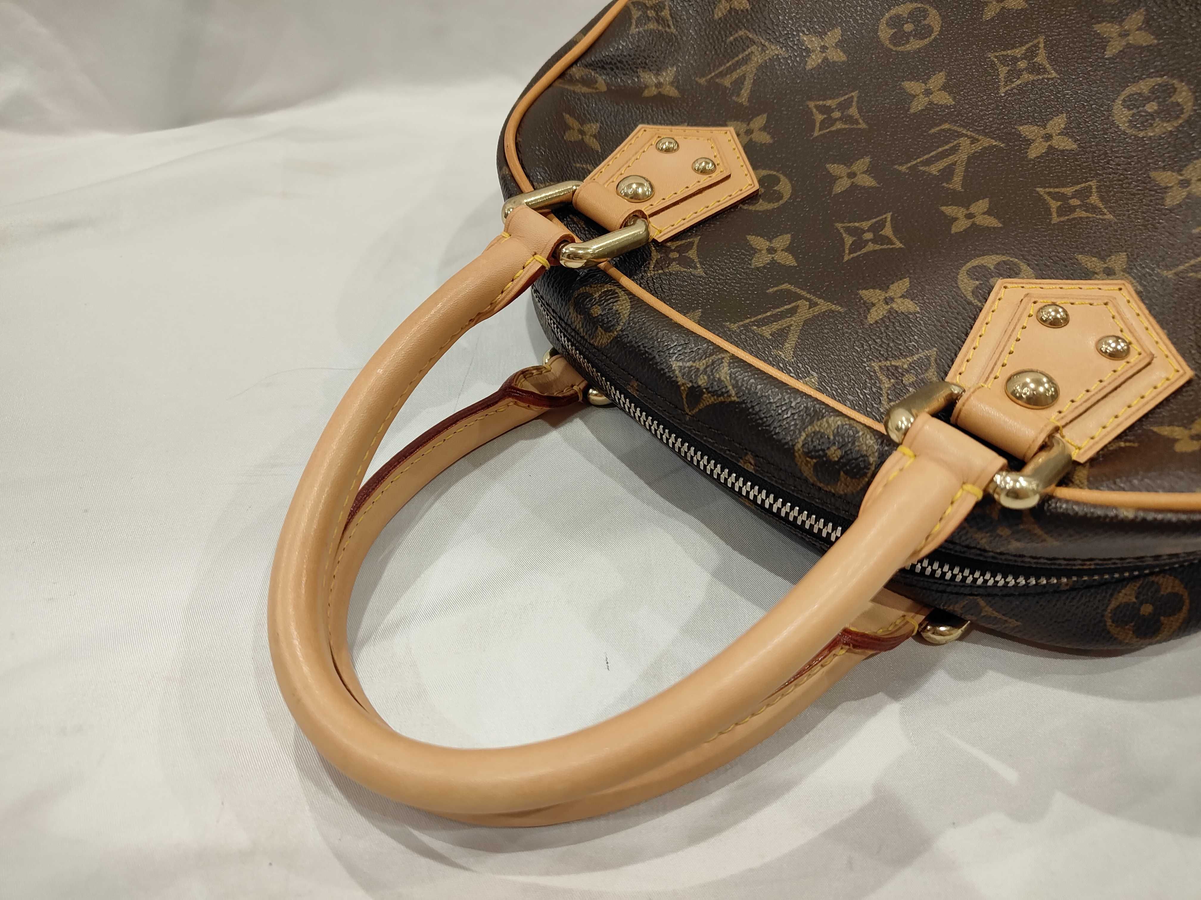 Monogram M40026 Manhattan PM Handbag — view 6