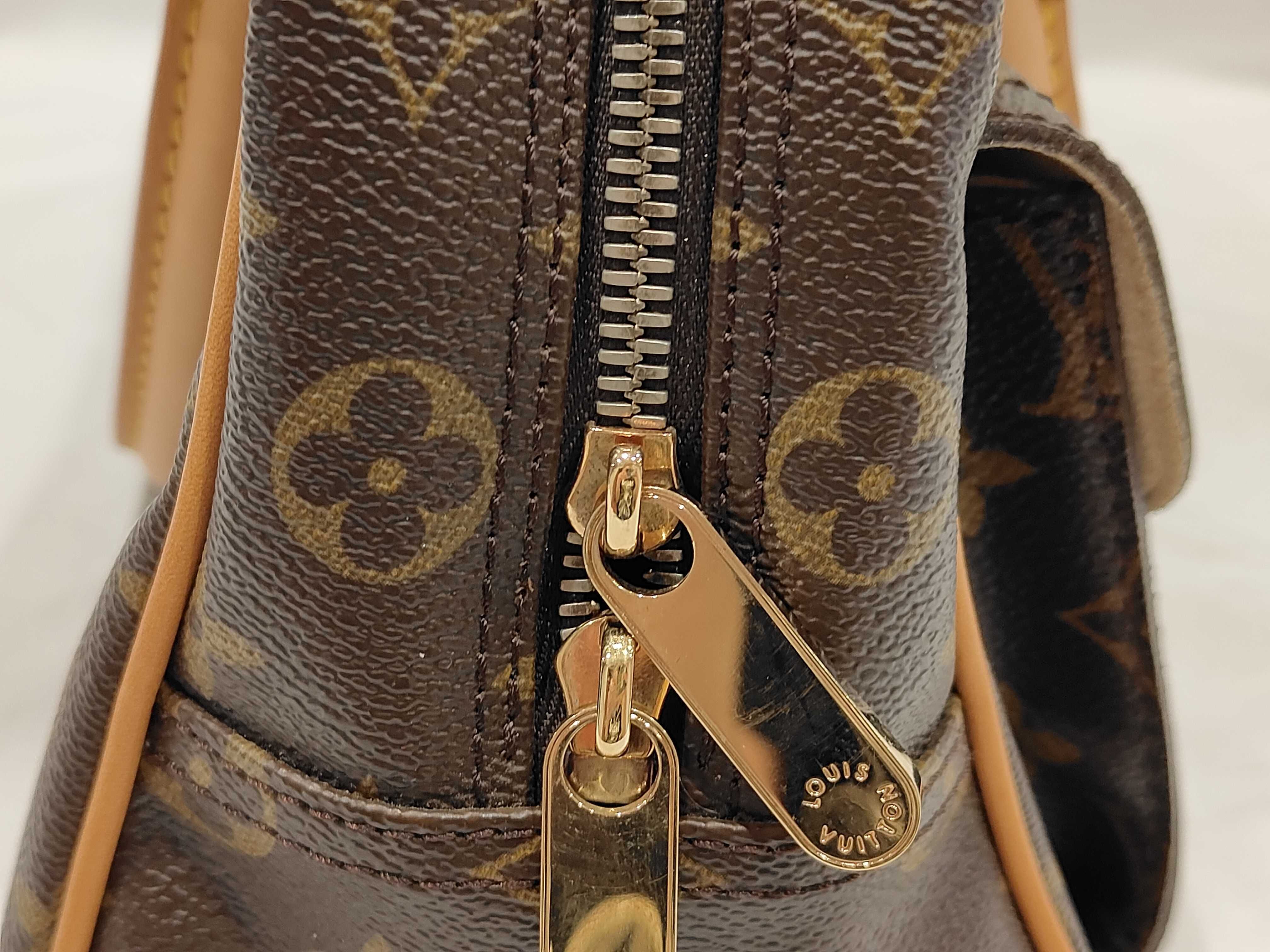 Monogram M40026 Manhattan PM Handbag — view 9