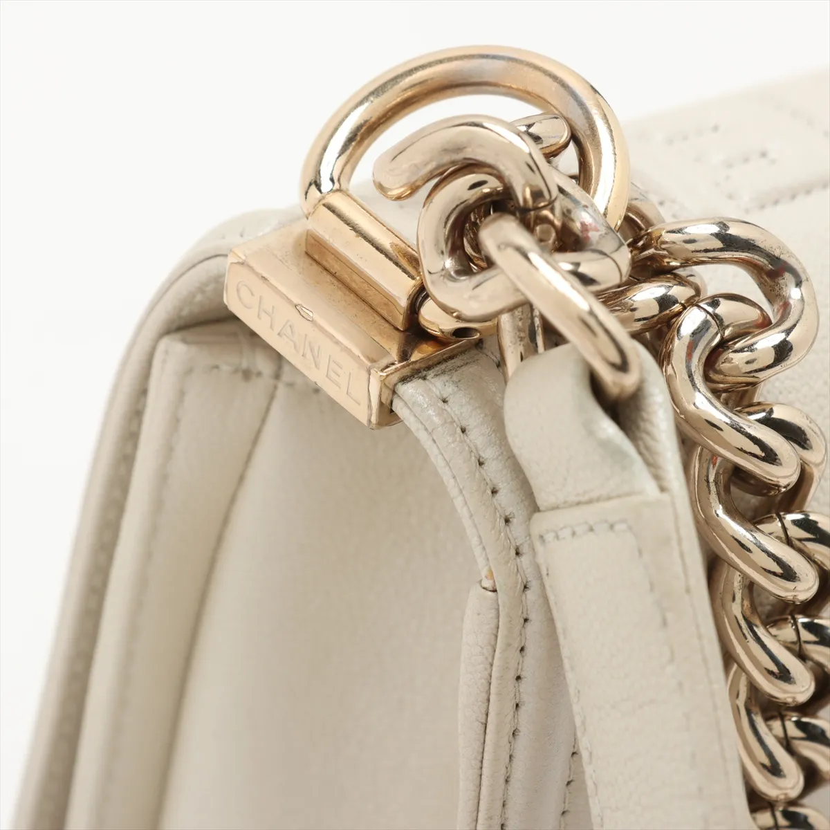 Boy Chanel Caviar Skin Chain Shoulder Bag White Gold Hardware K754AE5K Random Plate — view 12