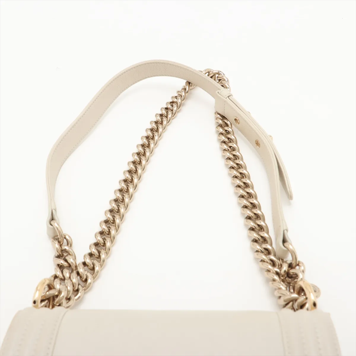 Boy Chanel Caviar Skin Chain Shoulder Bag White Gold Hardware K754AE5K Random Plate — view 6