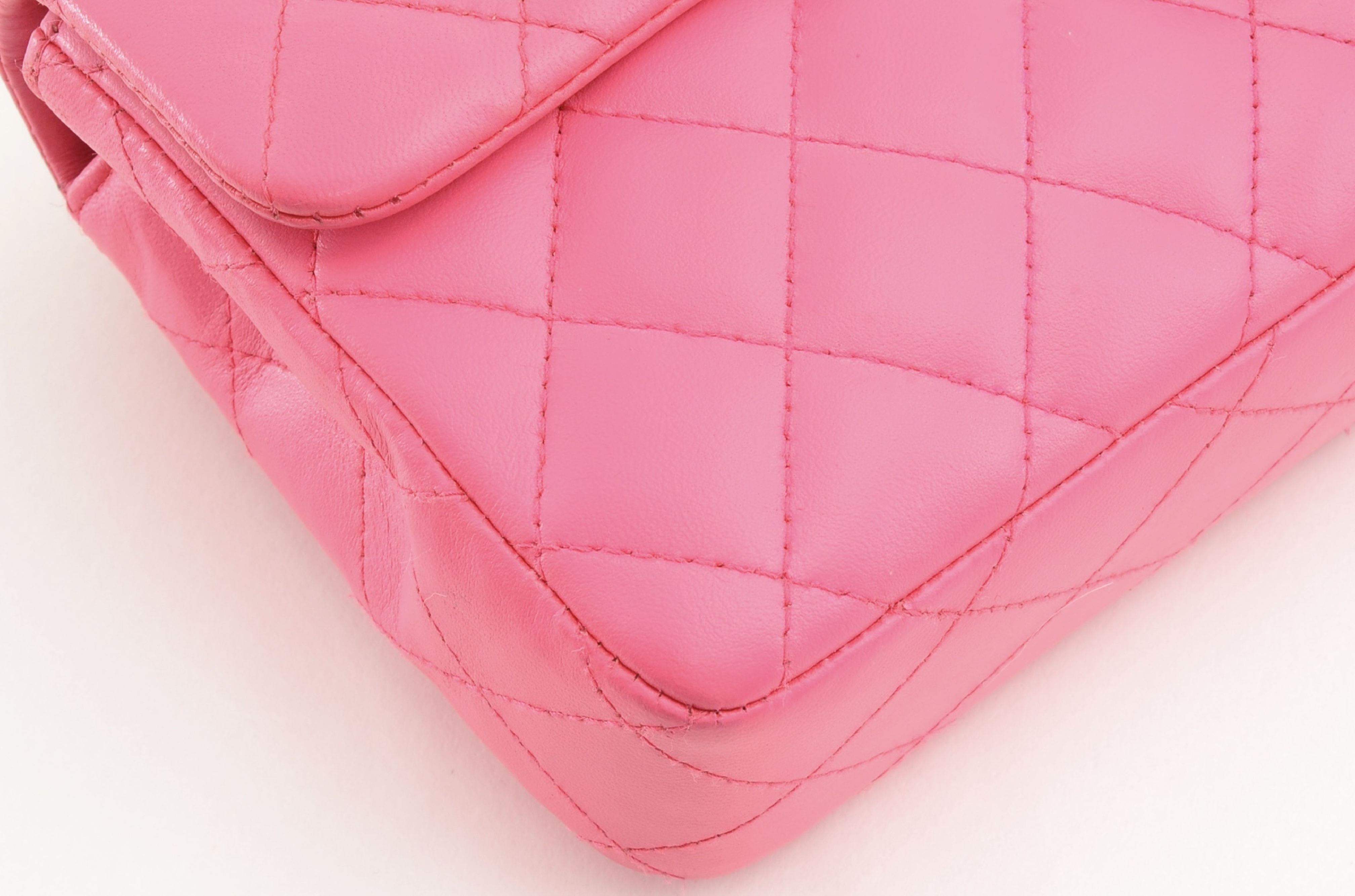 Matelassé Chain Shoulder Bag [Seal 10s] Shoulder Bag — view 15