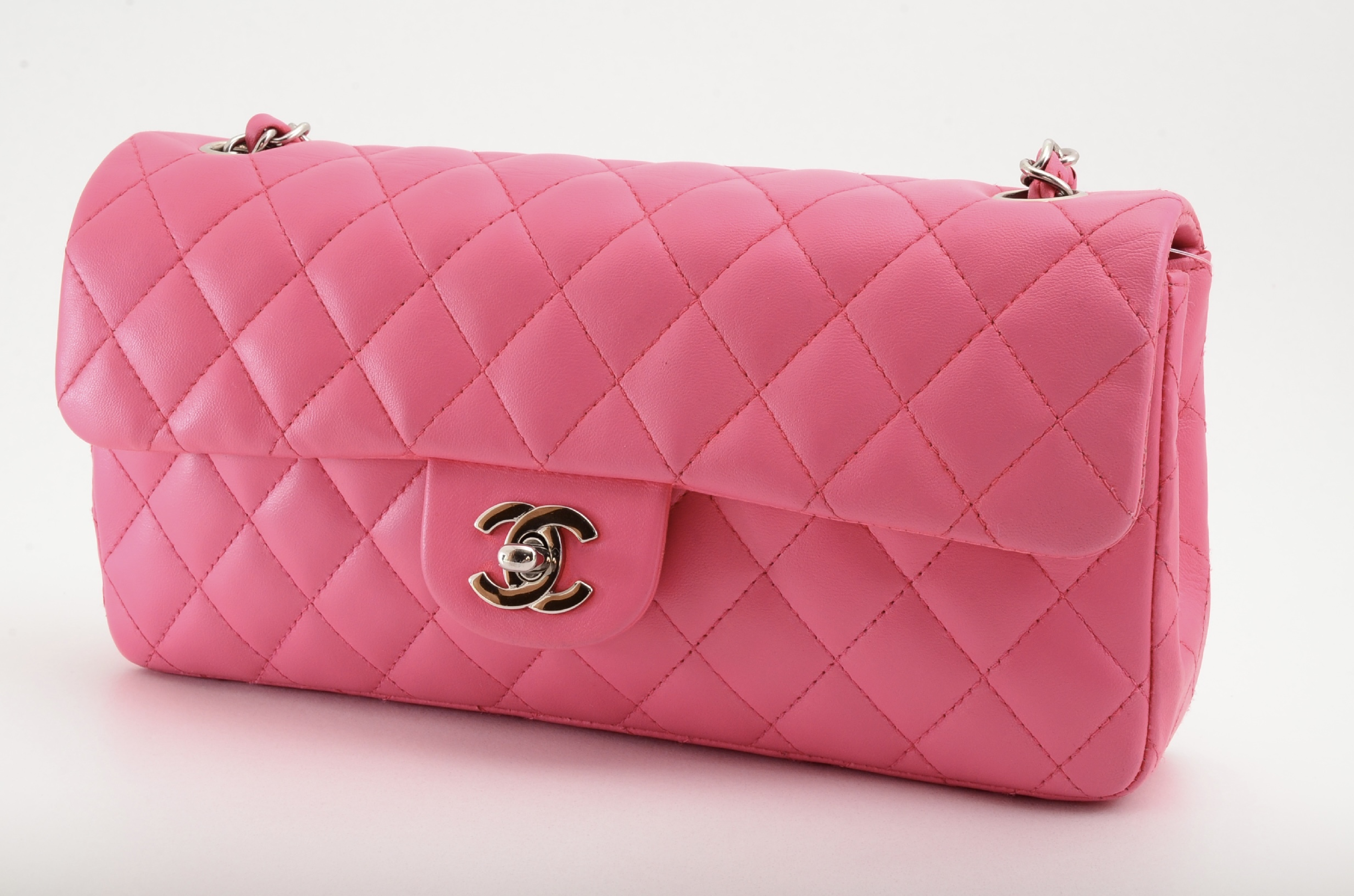 Matelassé Chain Shoulder Bag [Seal 10s] Shoulder Bag — view 3