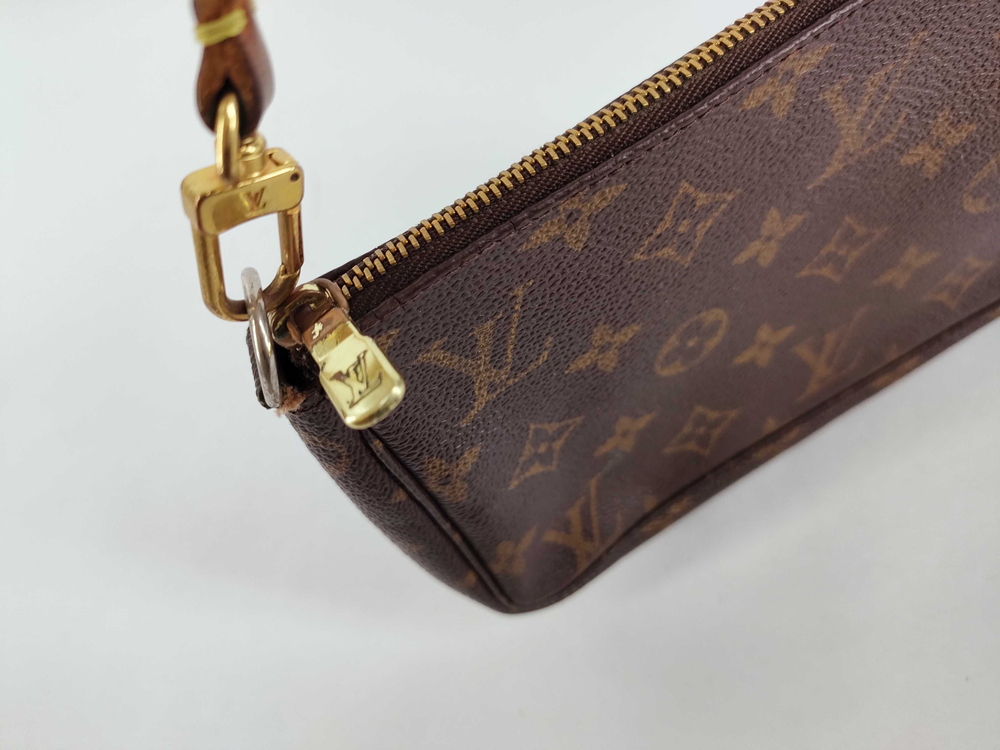 Monogram Pochette Accessoires Monogram M51980 Pouch — view 7