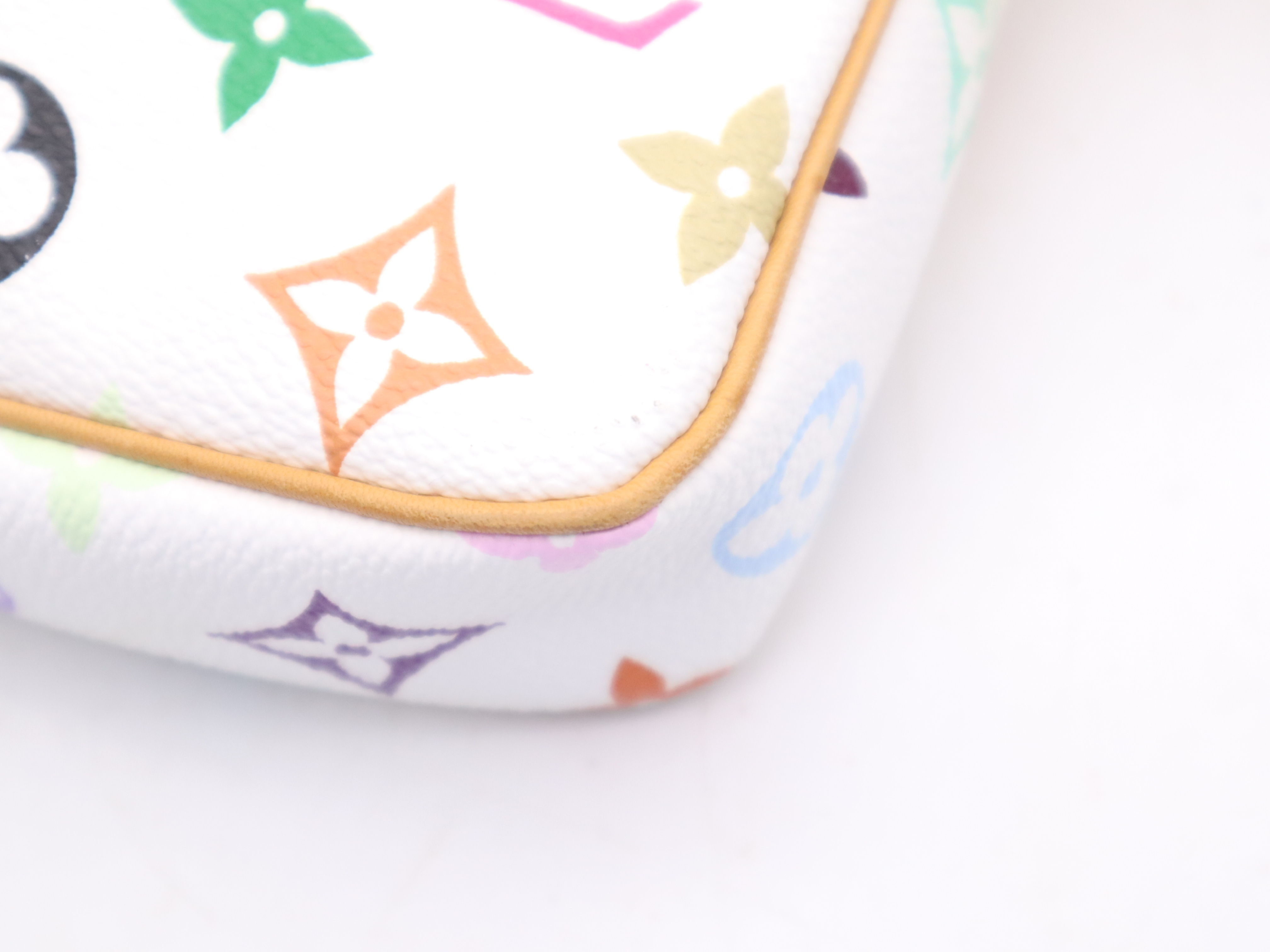 M92649 Multicolor Pochette Accessoires Blanc Pouch — view 9