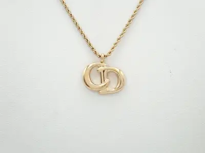 Other lines: Precious metals, necklaces, pendants