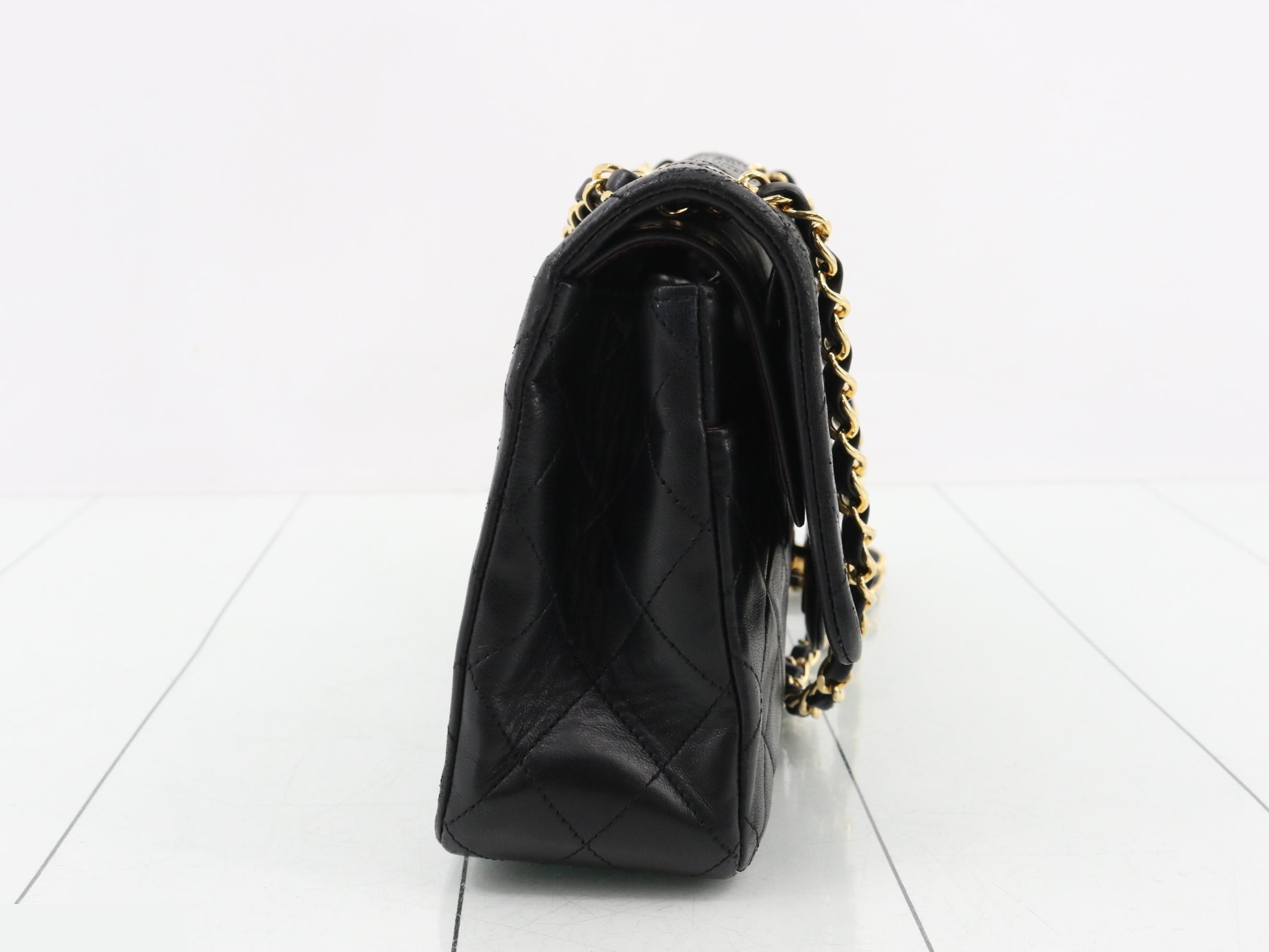 Matelassé 25 Double Flap Double Chain Shoulder Bag — view 4