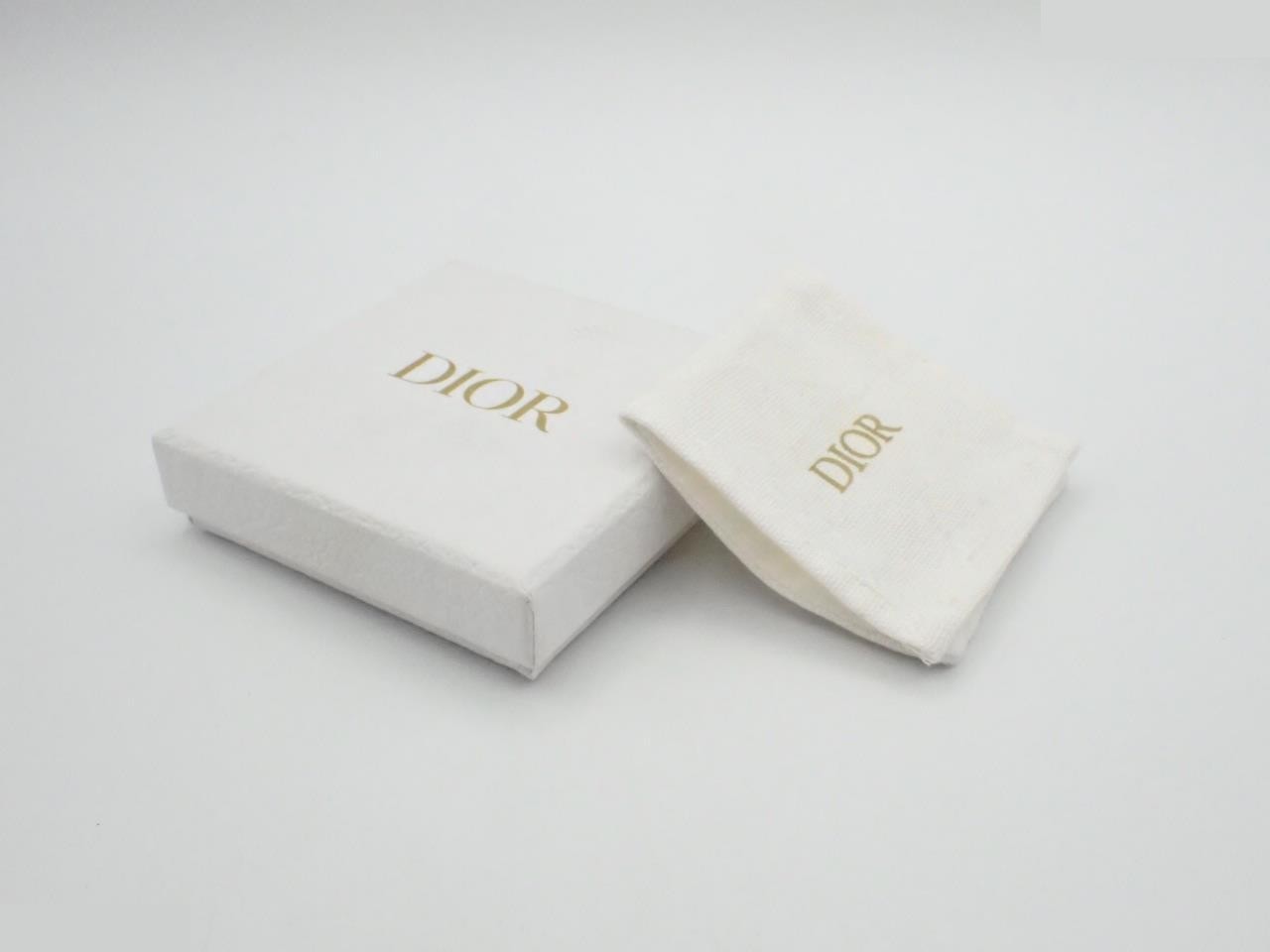 gold — view 4