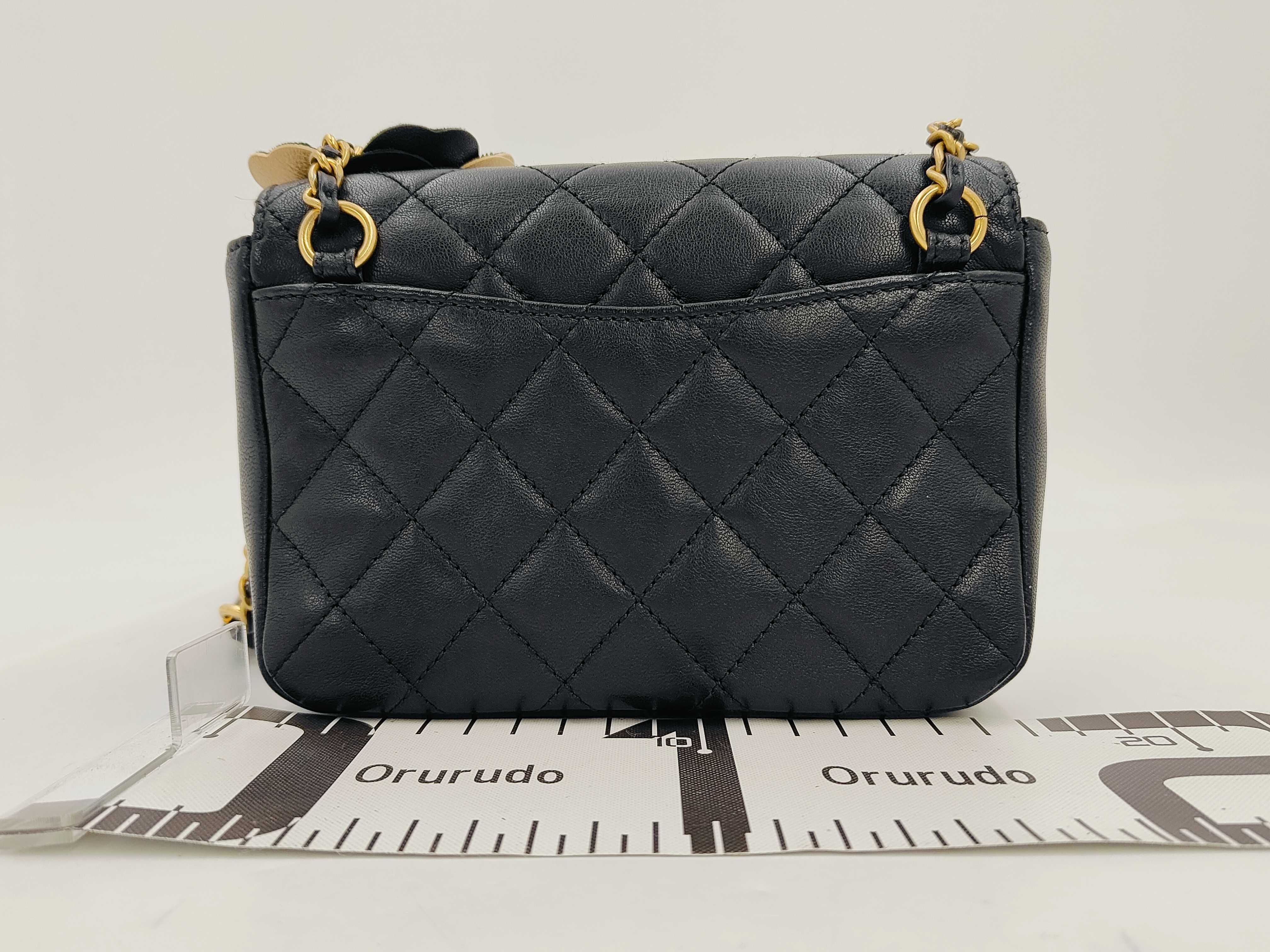 waist bag, item number 24, with card, shoulder bag. — view 2