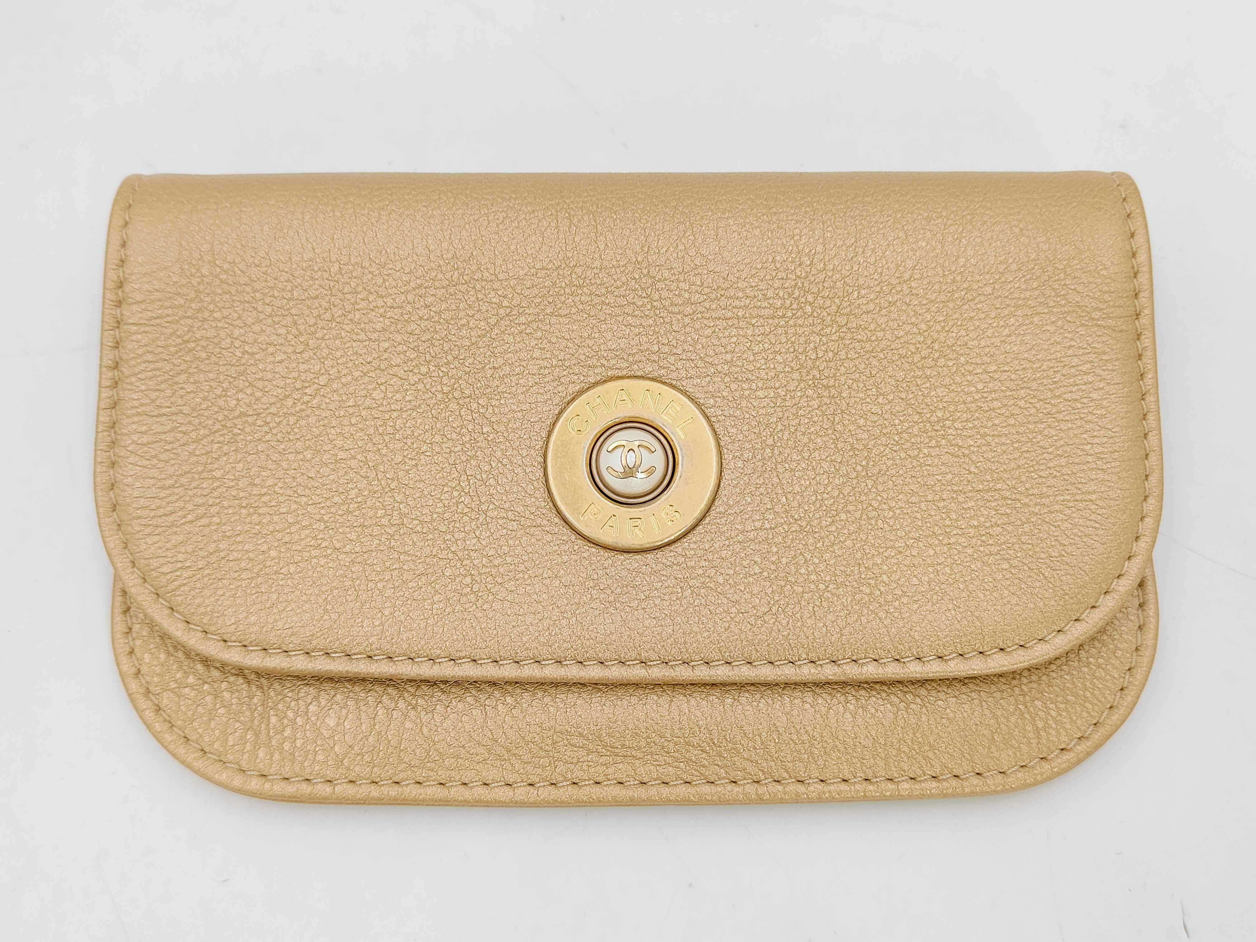 waist bag, item number 24, with card, shoulder bag. — view 12