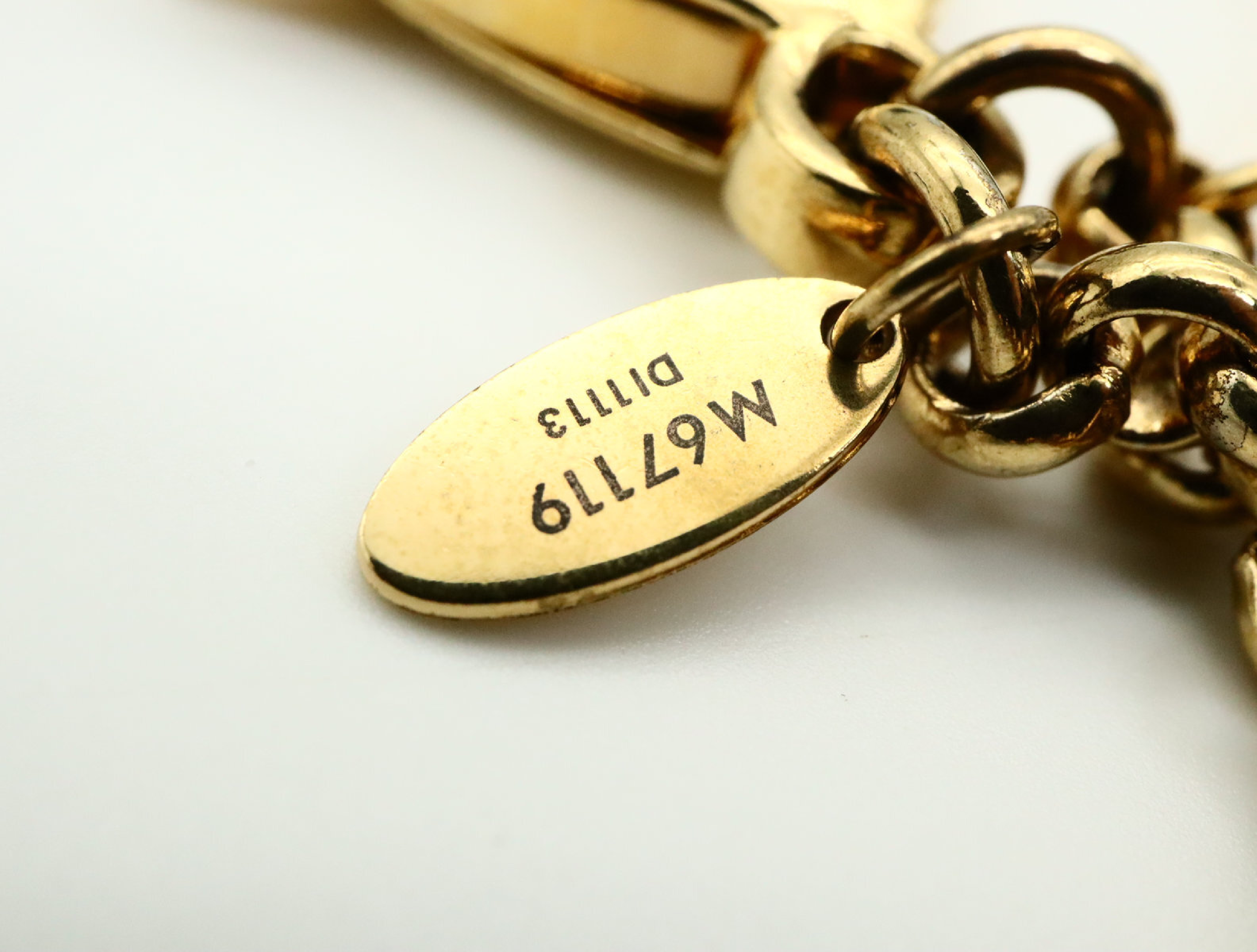 M67119 Fleur de Monogram DI1113 Charm Key Case — view 4