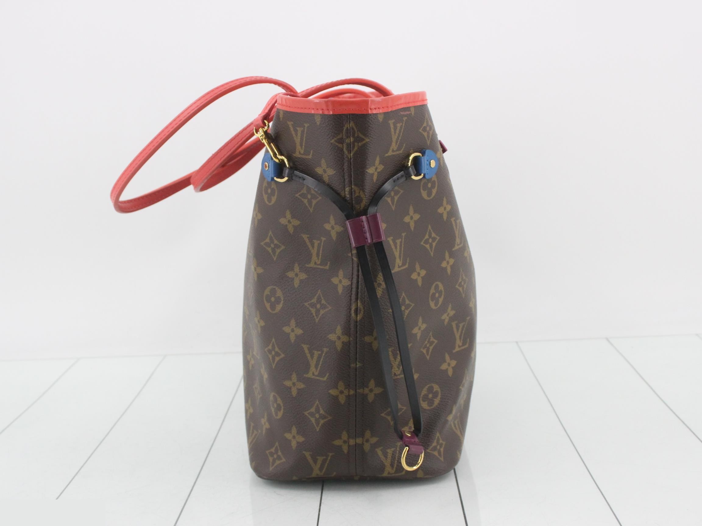Monogram Totem Neverfull MM Tote Bag with Pouch — view 4