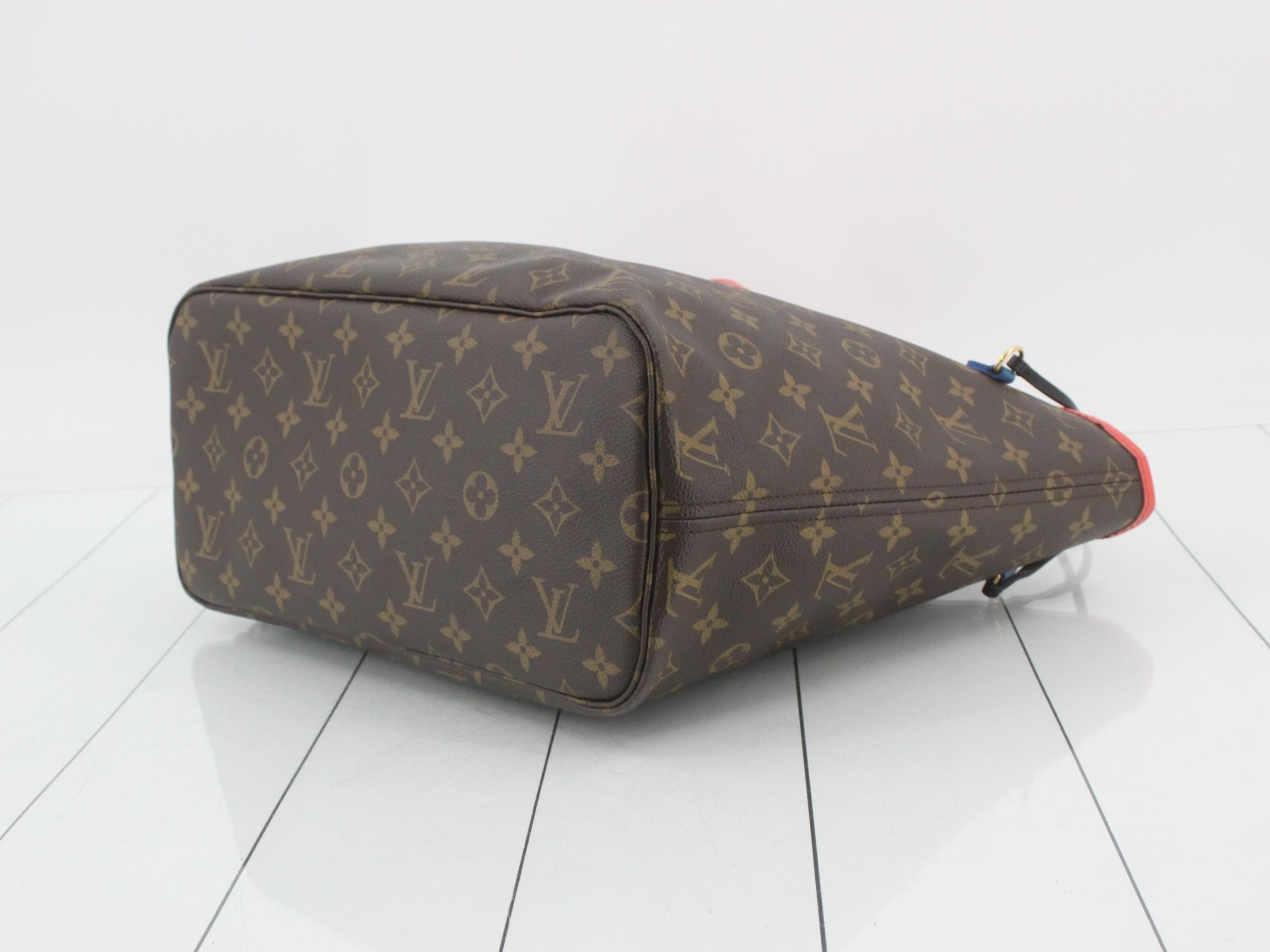 Monogram Totem Neverfull MM Tote Bag with Pouch — view 6