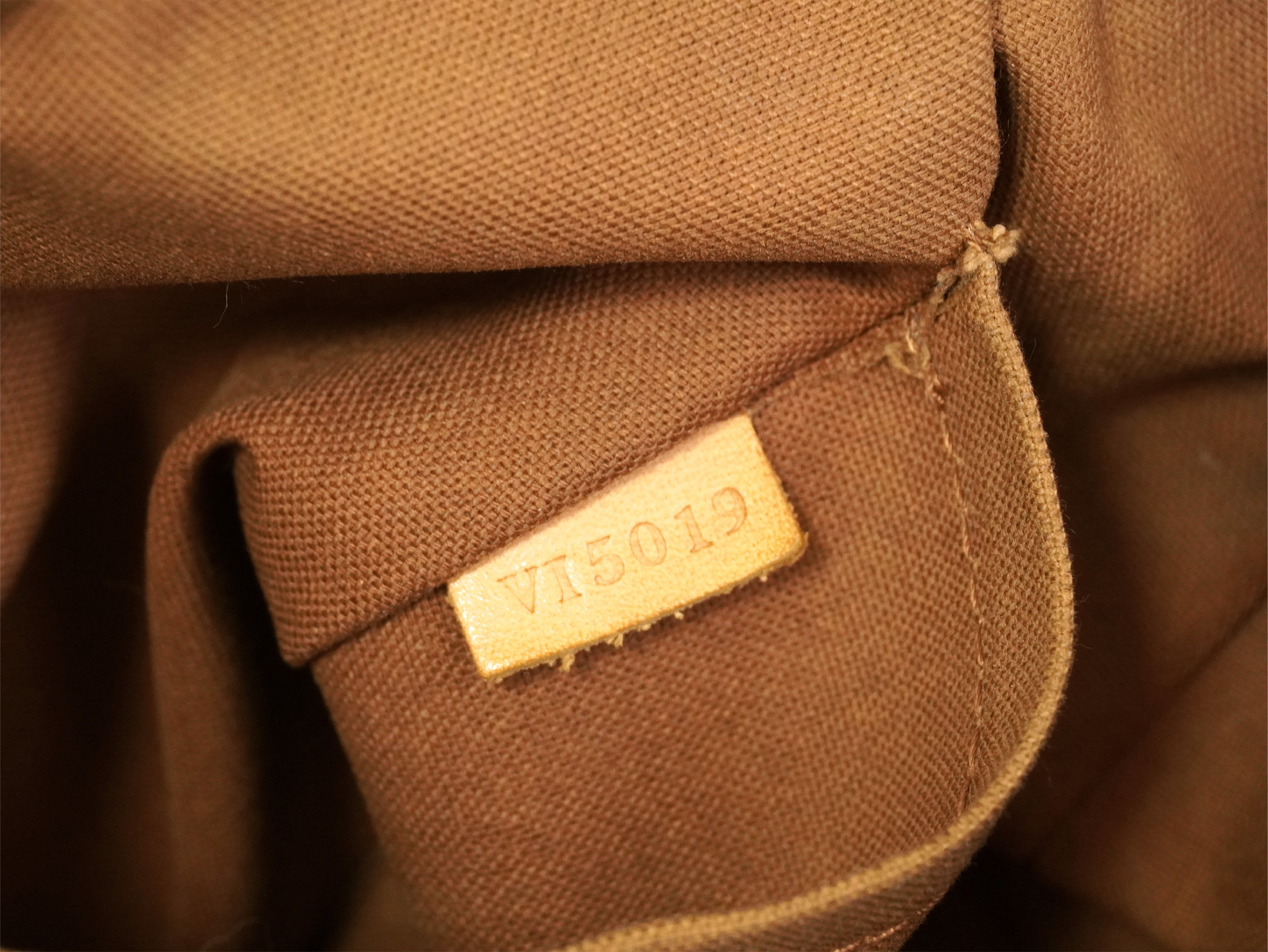 Monogram Tivoli PM M40143 Handbag — view 7