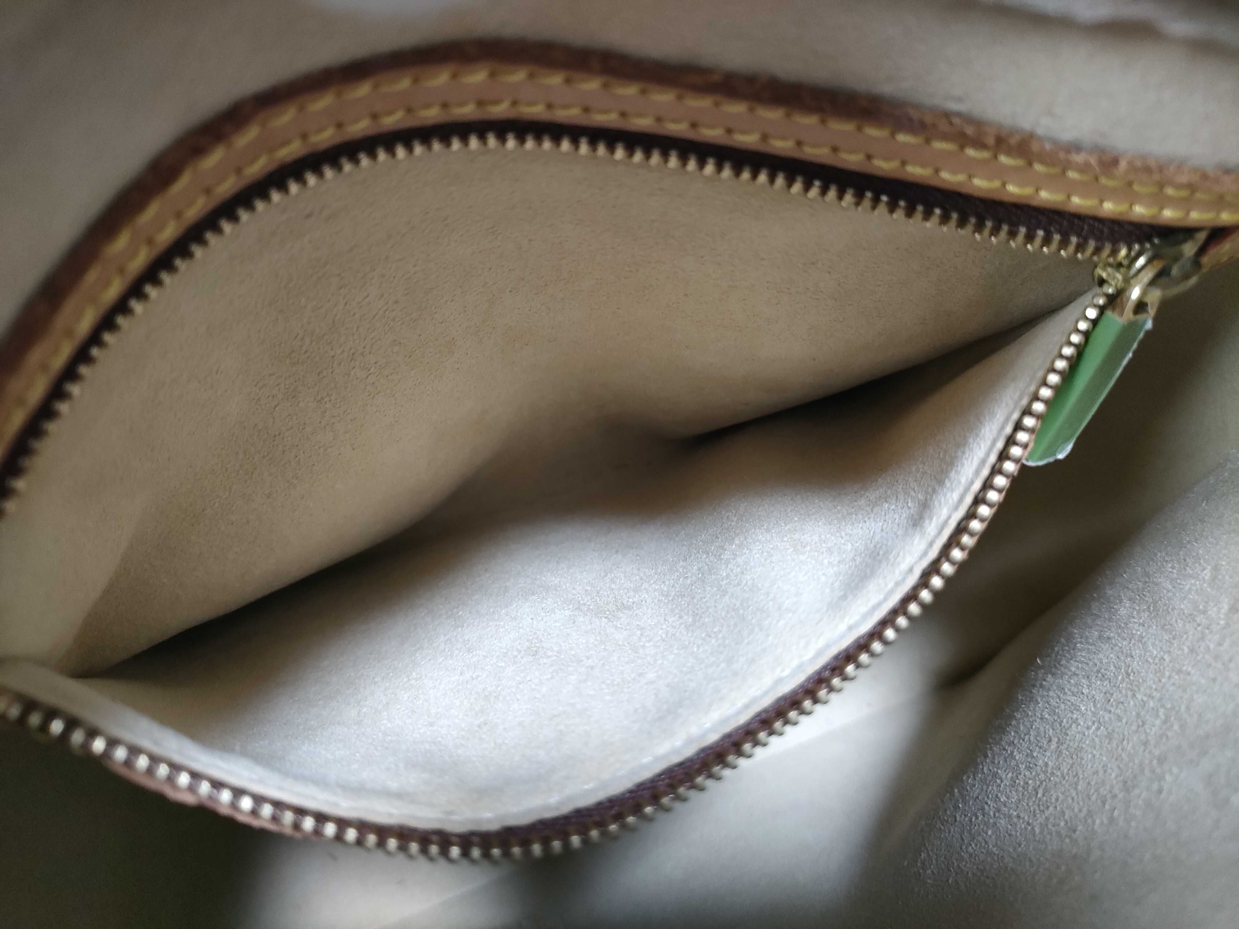 Monogram LV Looping Shoulder Bag — view 15