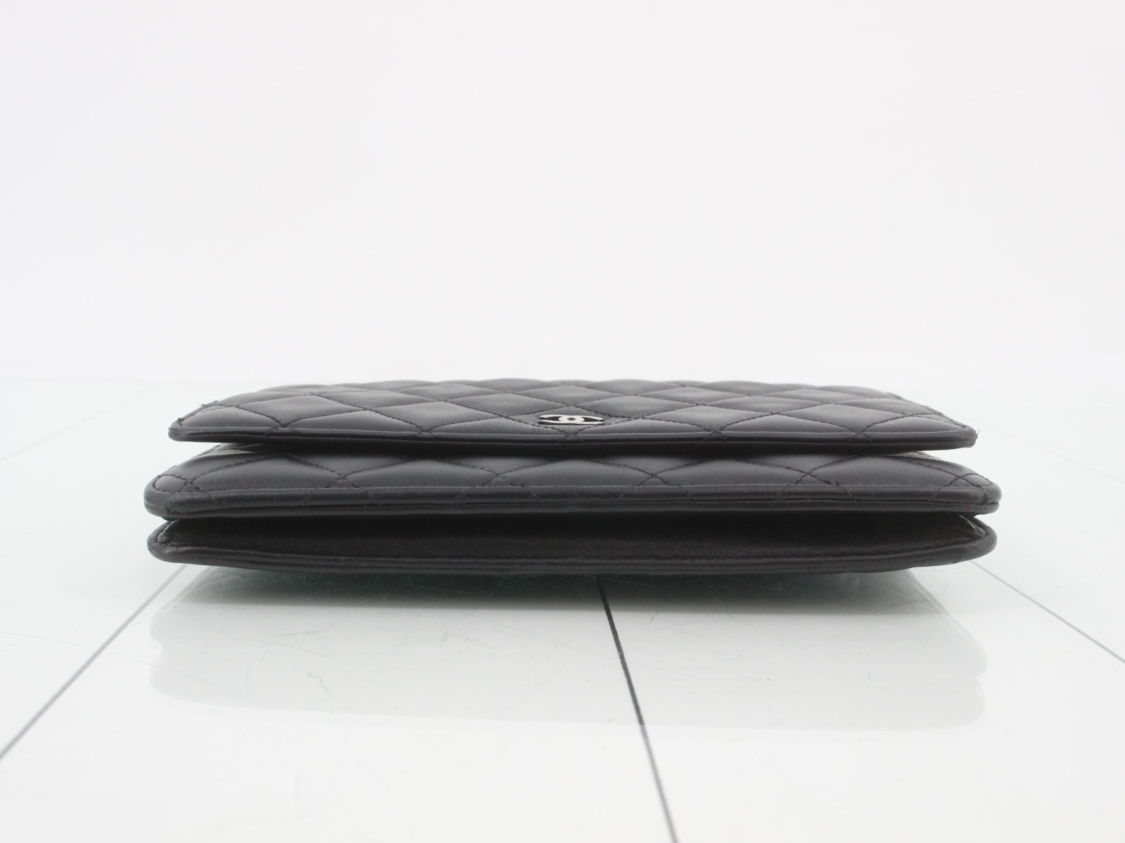 Matelassé Lambskin Chain Wallet, Series 16 — view 3