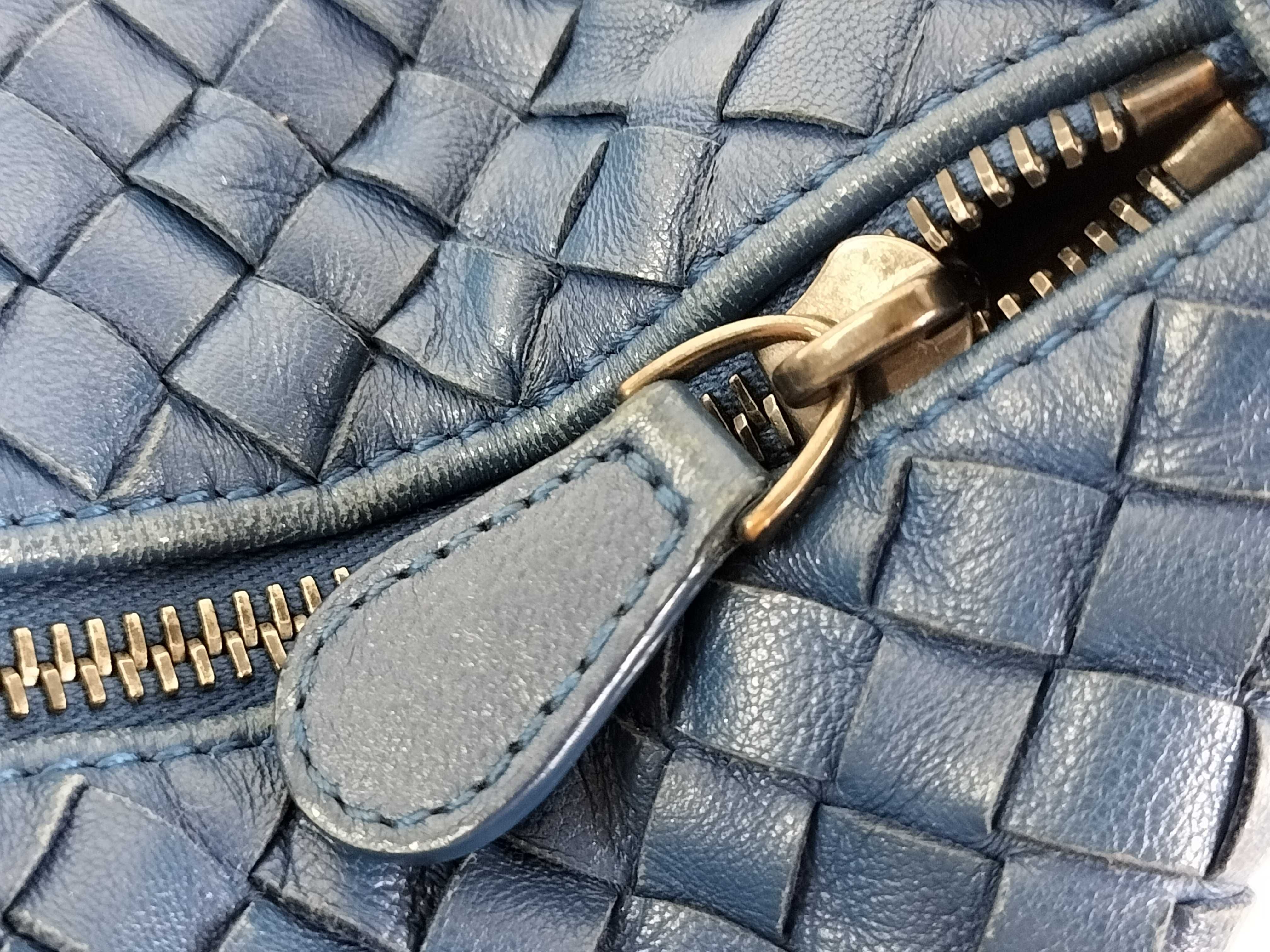 Intrecciato Leather One-Shoulder Bag (Shoulder Bag) — view 9