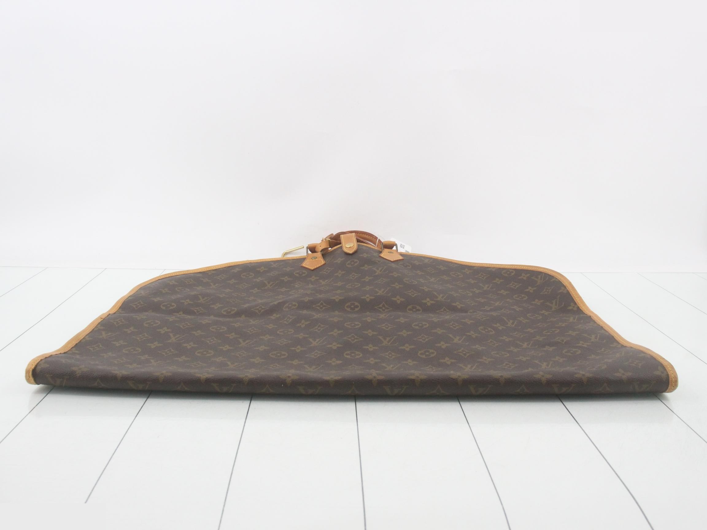 Garment bag — view 4