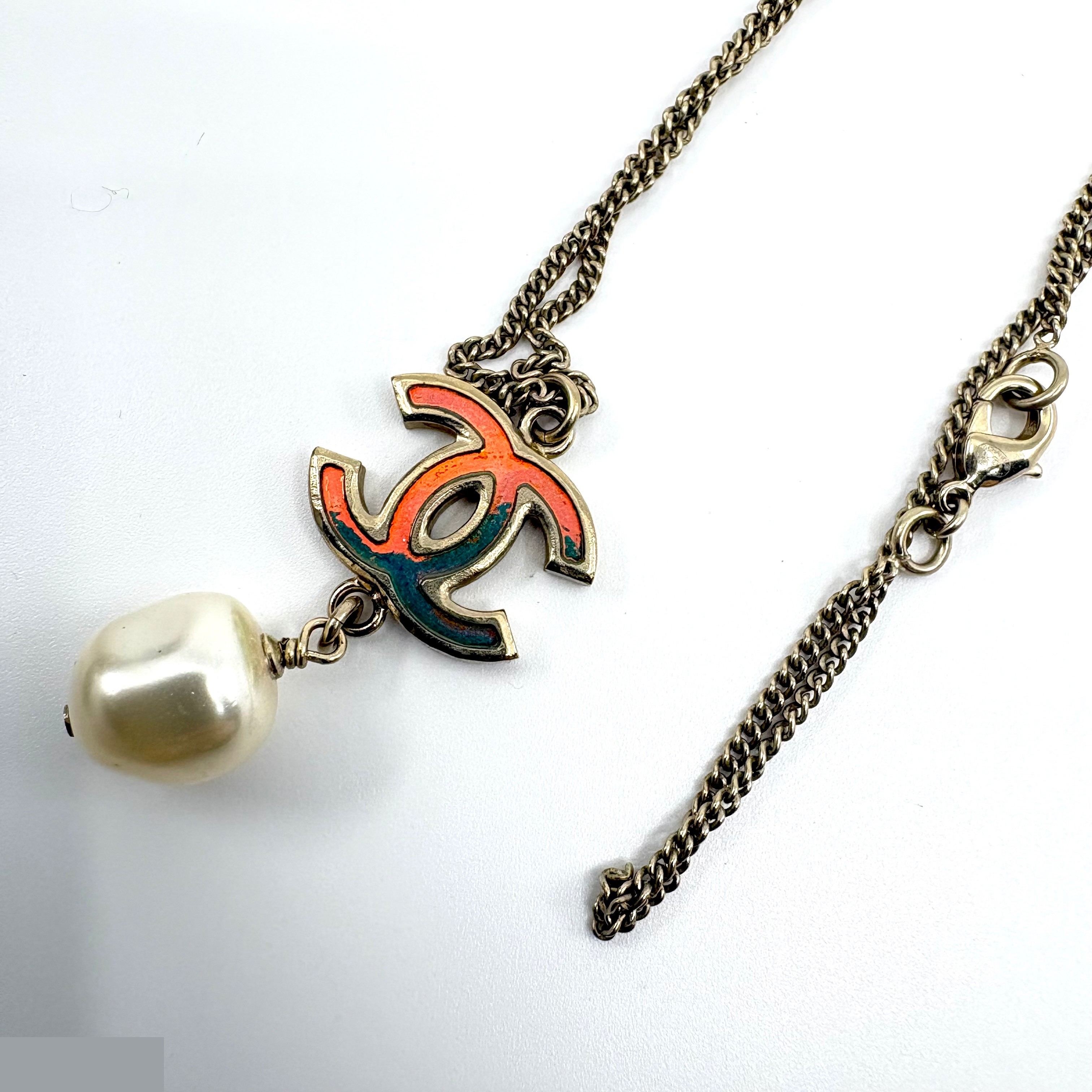 Hologram Coco Mark Pearl (Precious Metal) Necklace Pendant — view 2