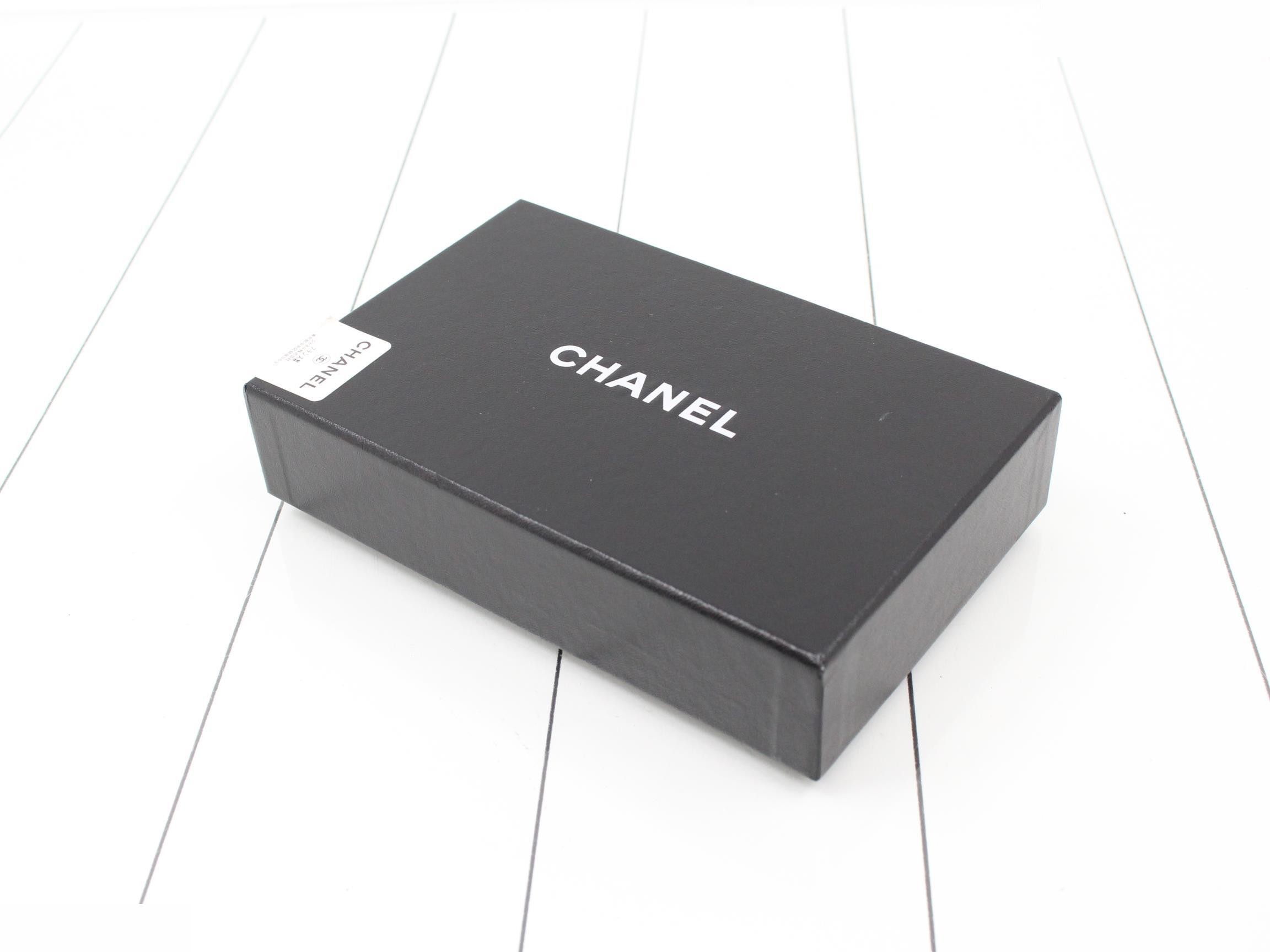 Coco Button Long Wallet — view 5