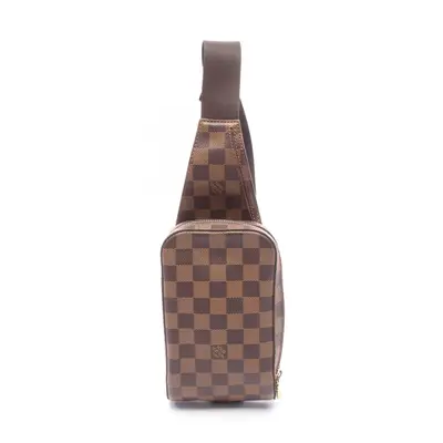 Geronimos, Damier Ebene