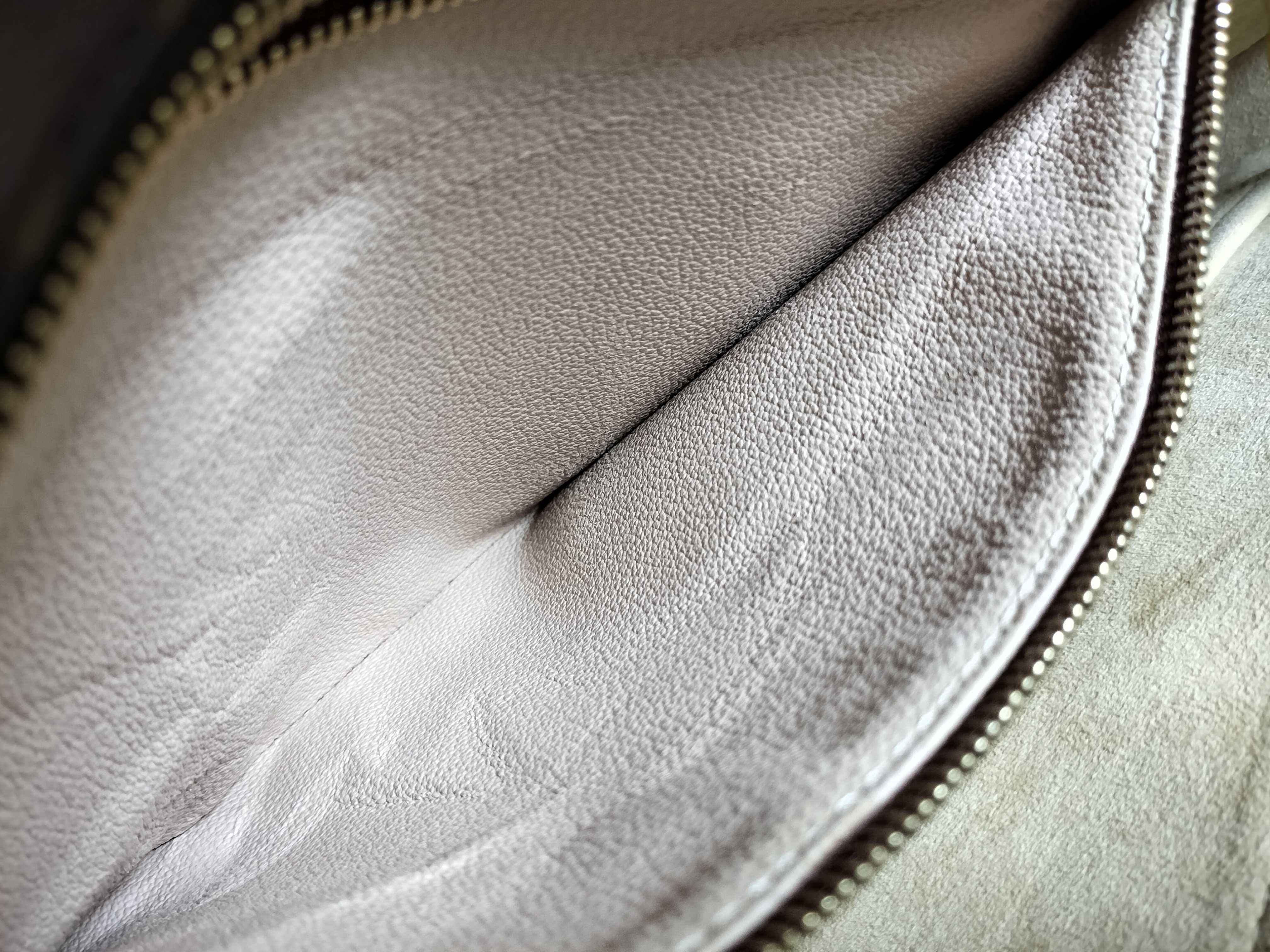 Monogram Luco M51155 Tote Bag — view 9