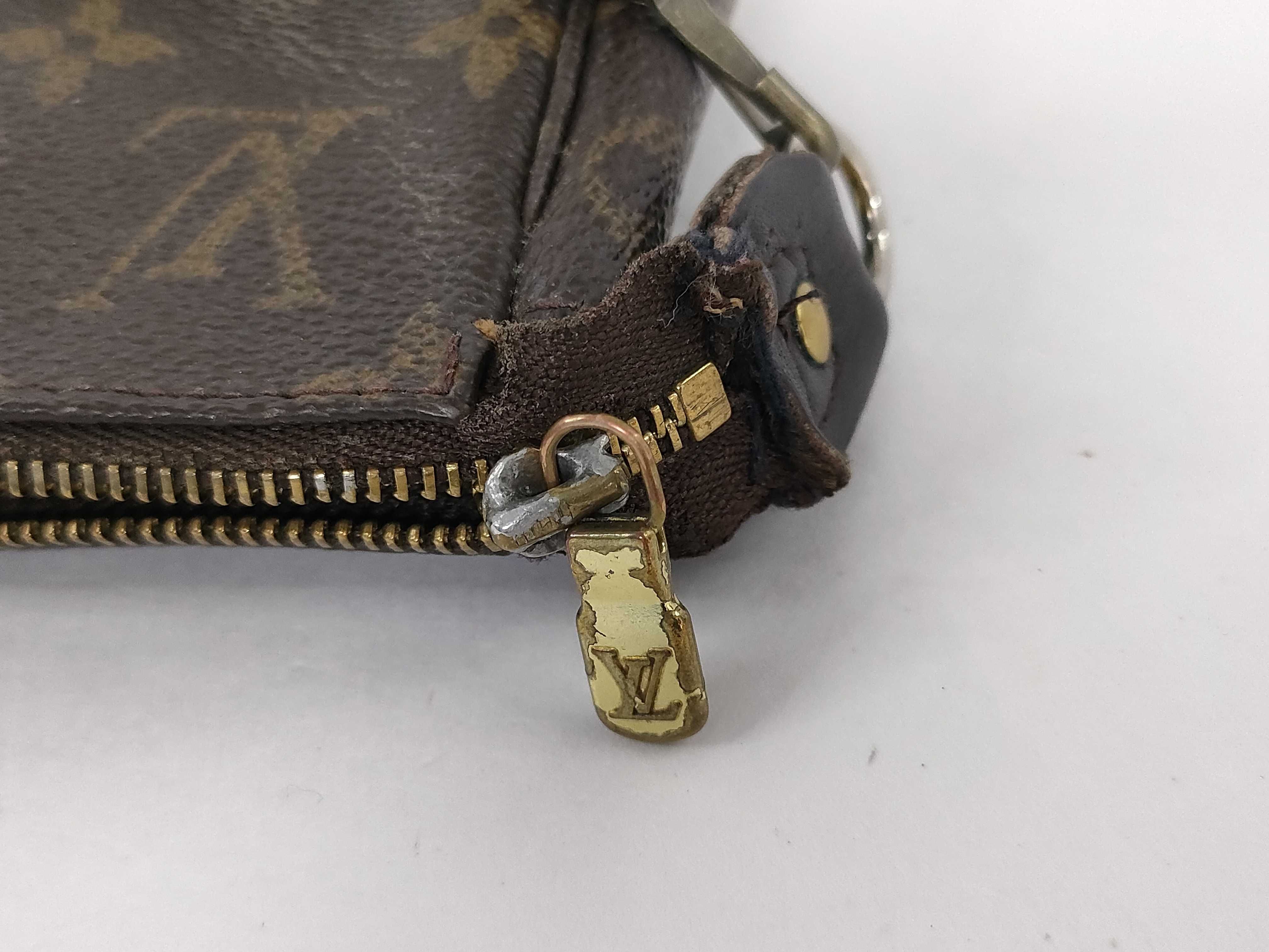 Monogram Accessoires Pouch — view 11