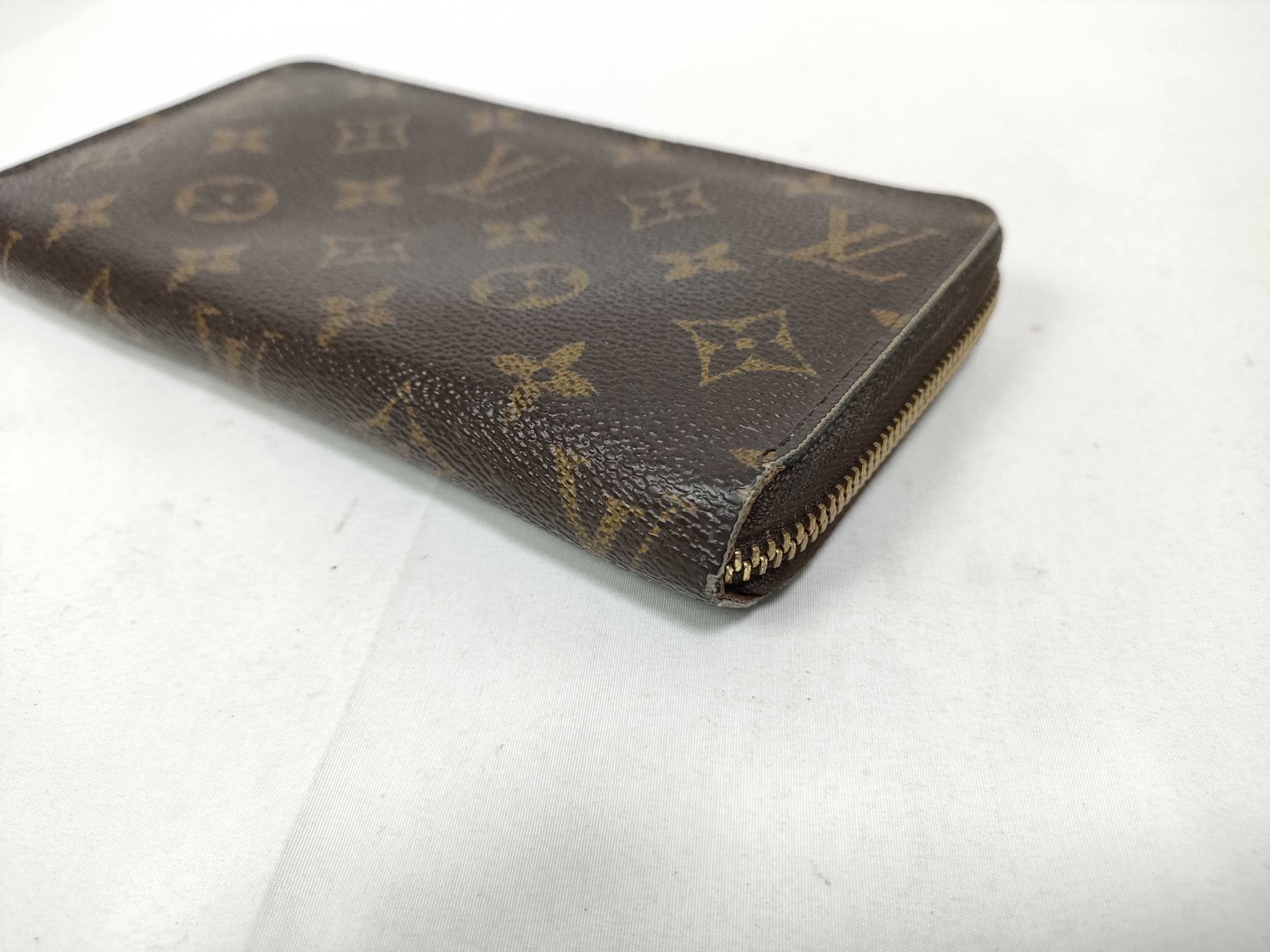 Monogram Louis Vuitton Zippy Wallet — view 3