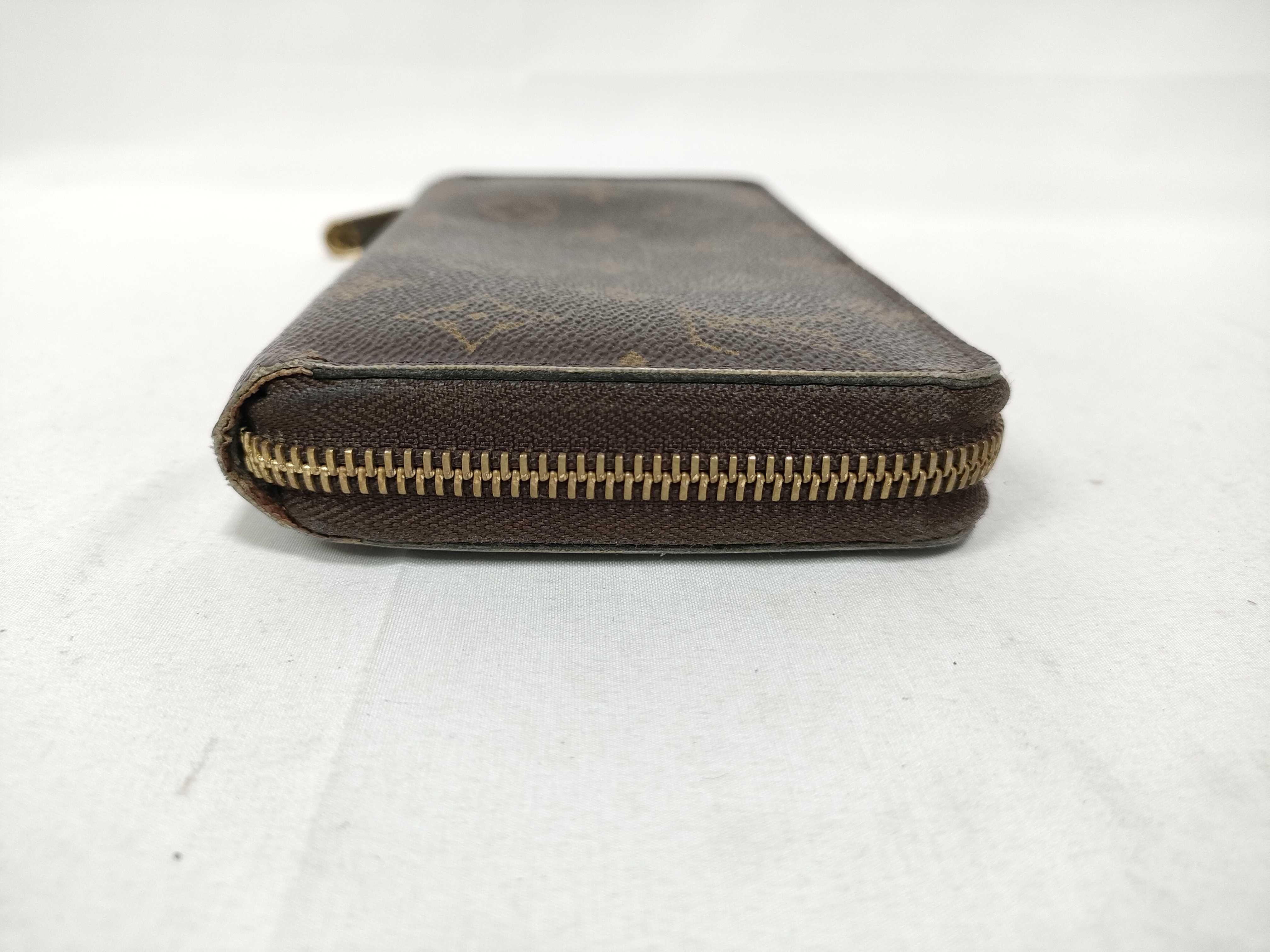 Monogram Louis Vuitton Zippy Wallet — view 4
