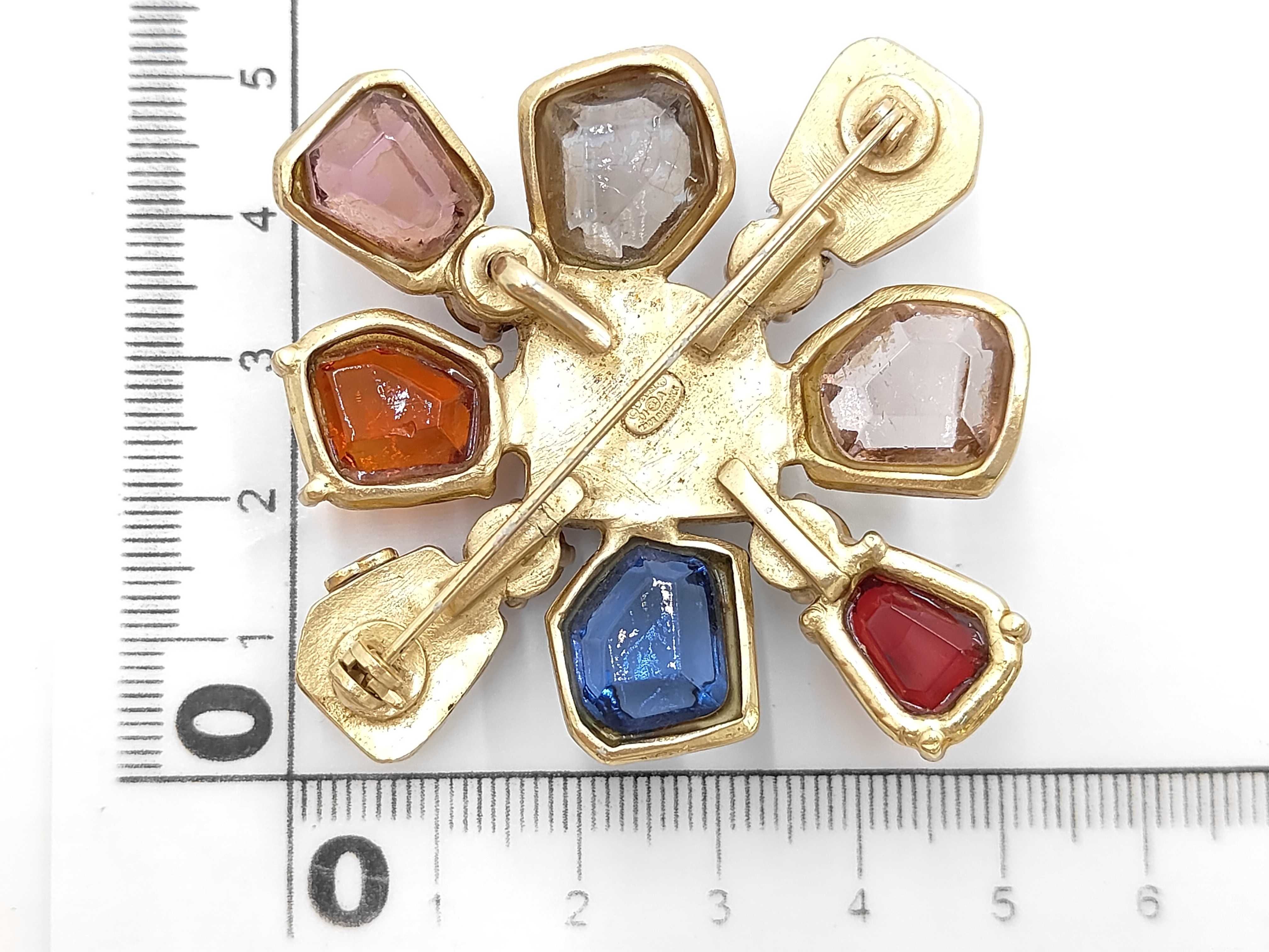 Coco Mark Gripoix Brooch 01A — view 3