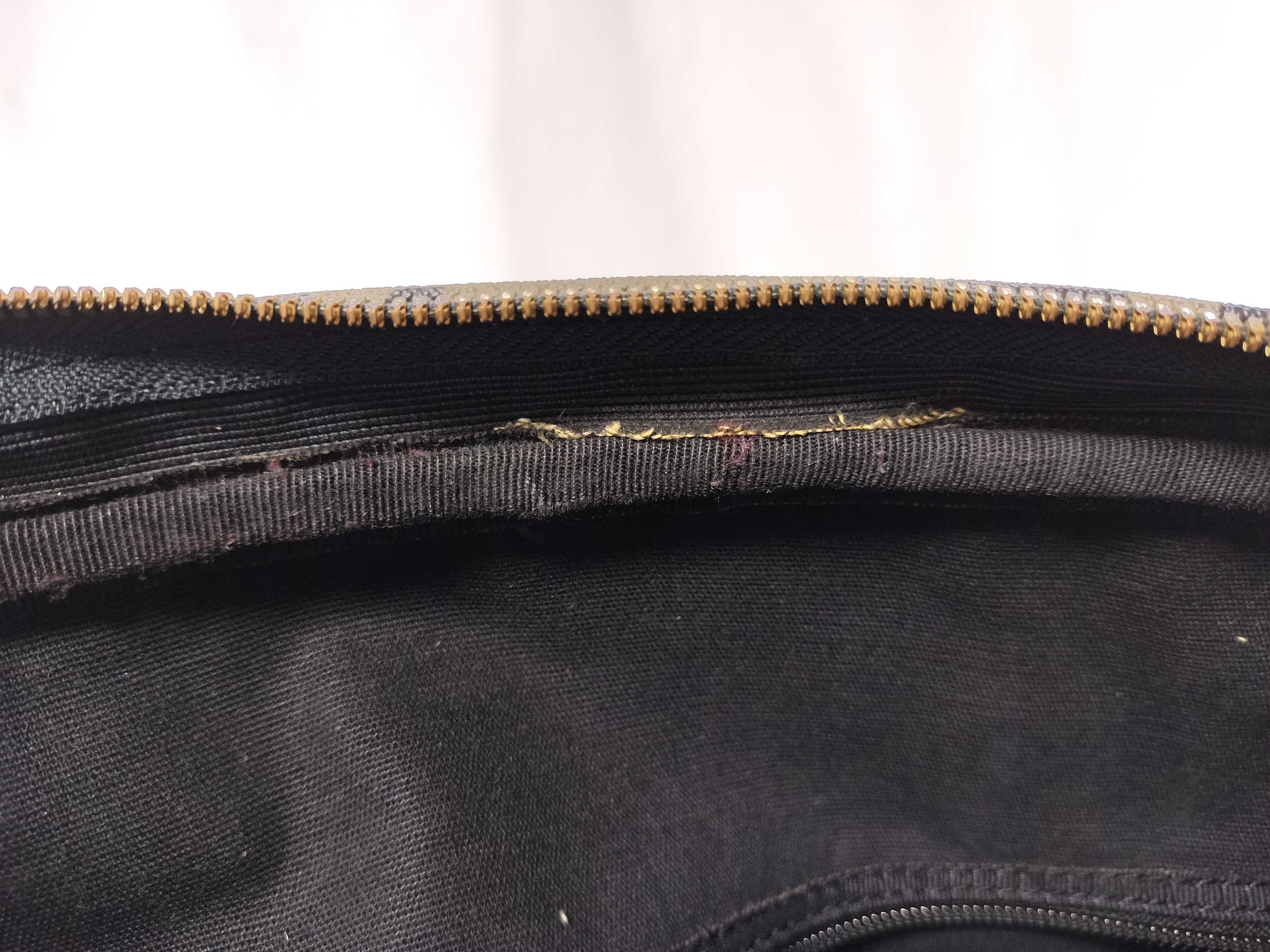 Boston bag (shows signs of wear) Boston bag — view 13