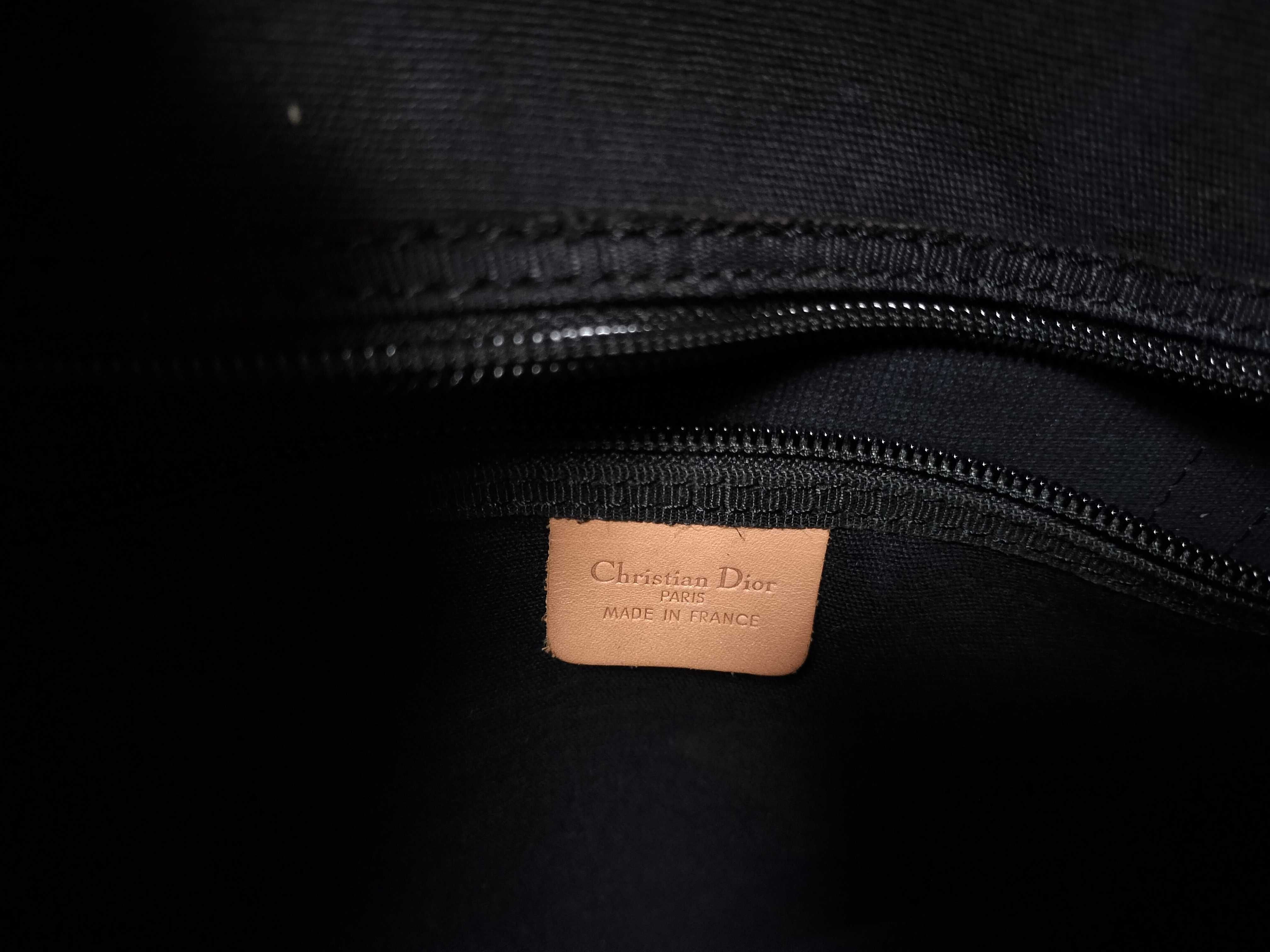 Boston bag (shows signs of wear) Boston bag — view 14