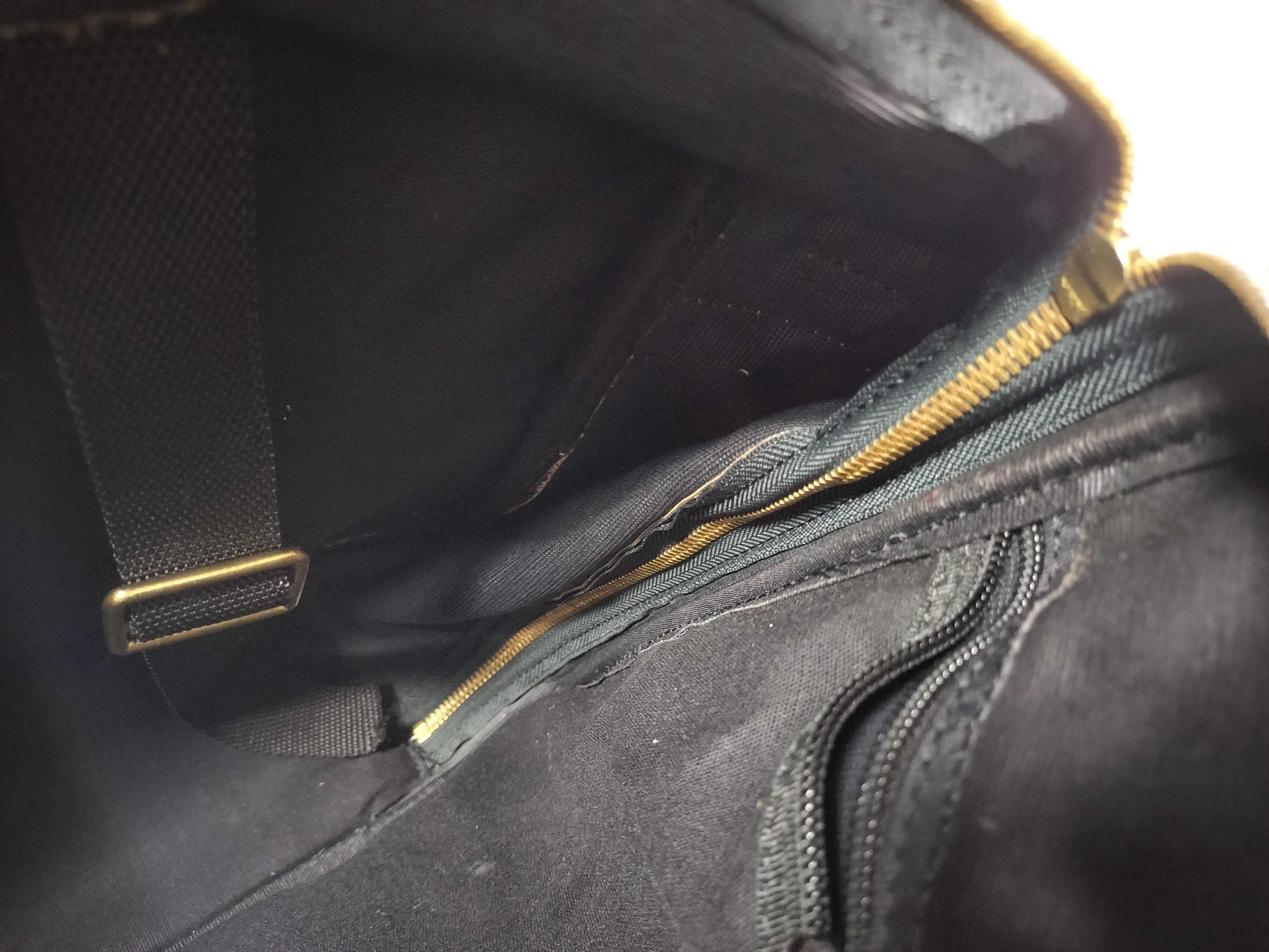 Boston bag (shows signs of wear) Boston bag — view 10