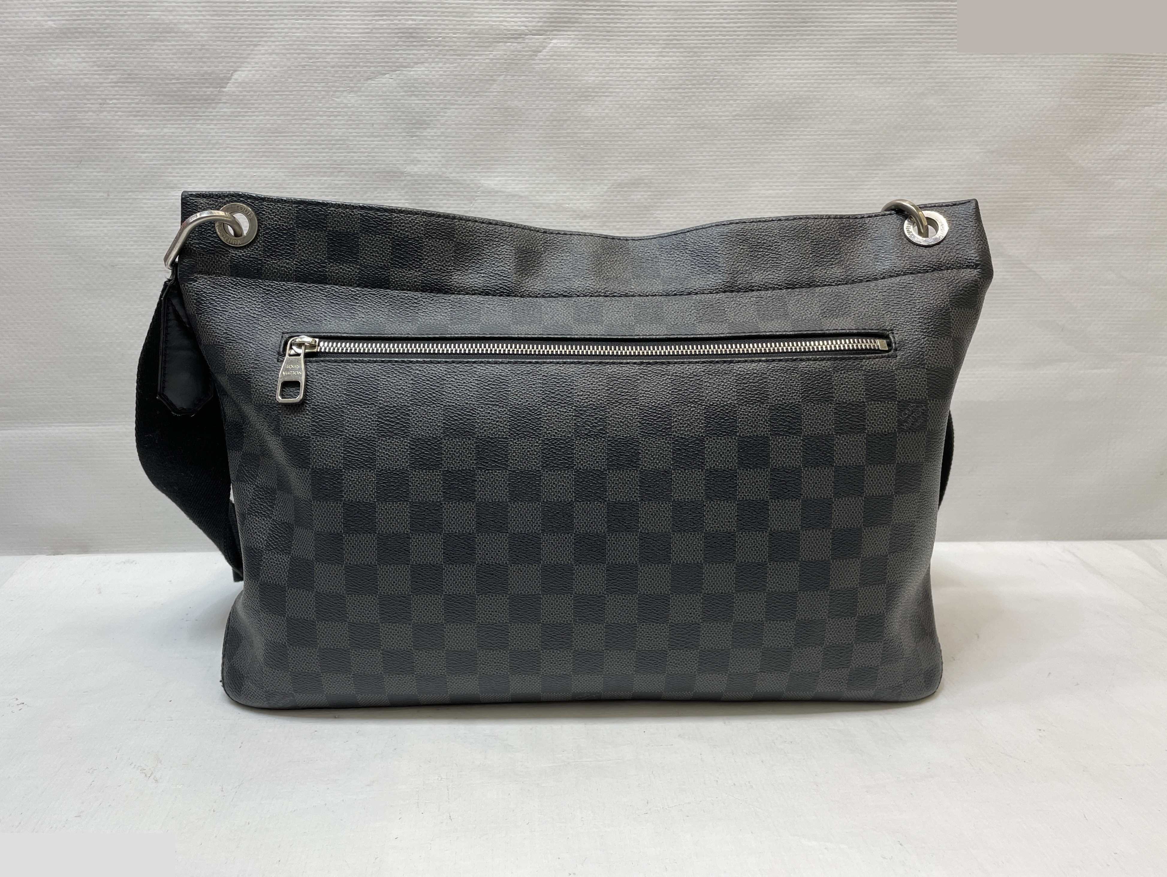 Damier Graphite Hunter Shoulder Bag, Black — view 2