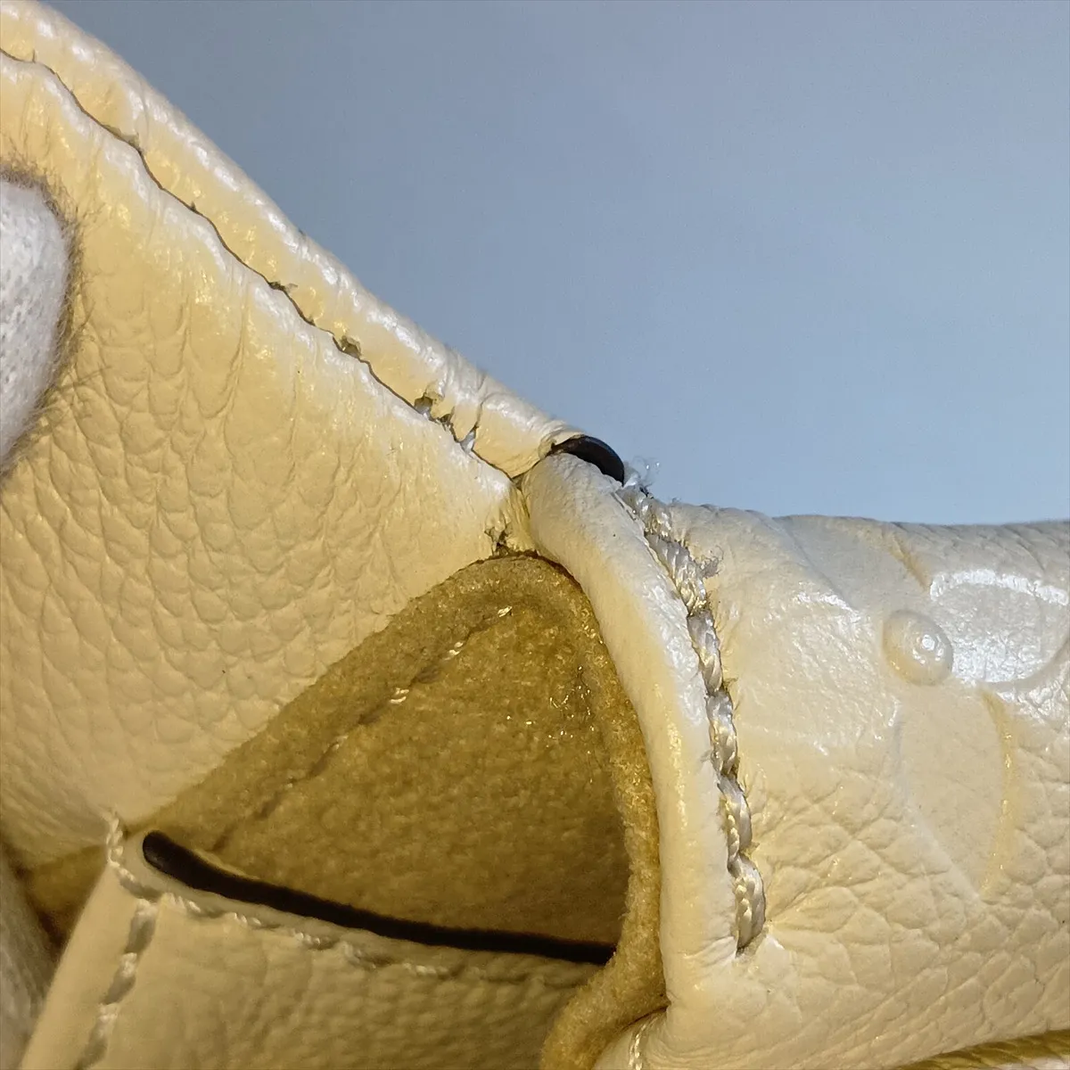 Empreinte Nano Madeleine M12145 White (RFID detected) — view 12