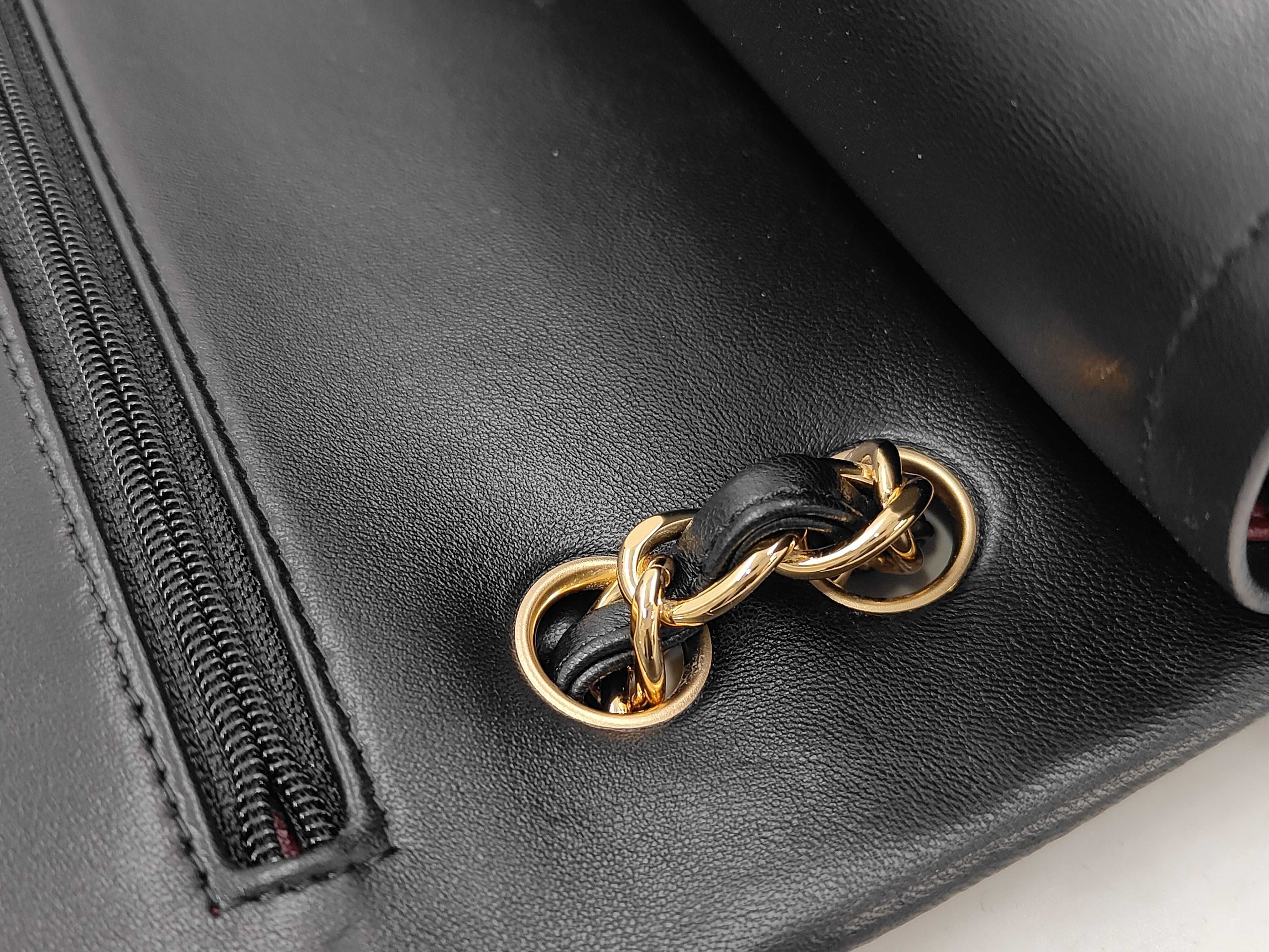 Lambskin Matelassé 30 W Shoulder Bag — view 5