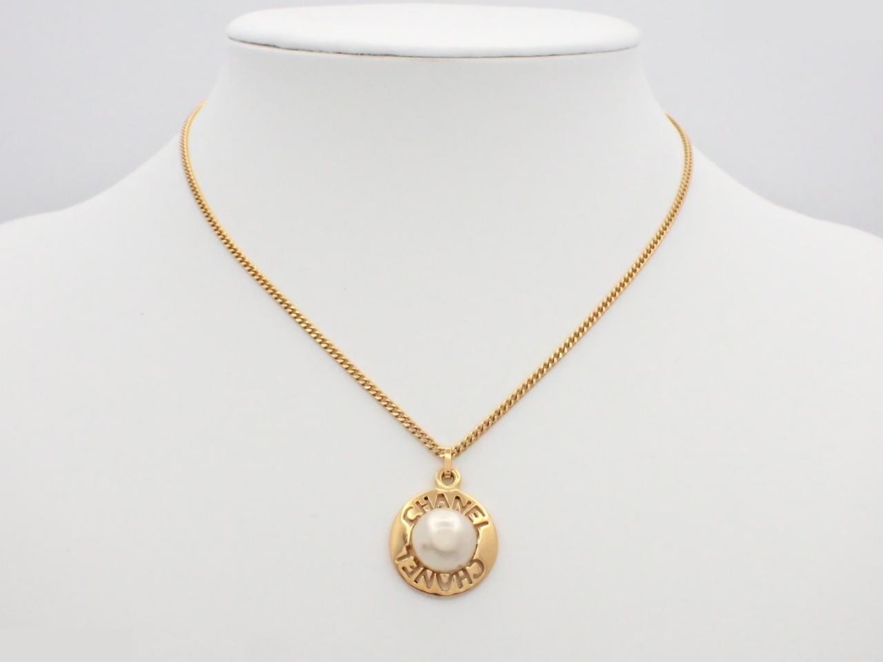 Logo Pearl Circle Necklace 3765 — view 3