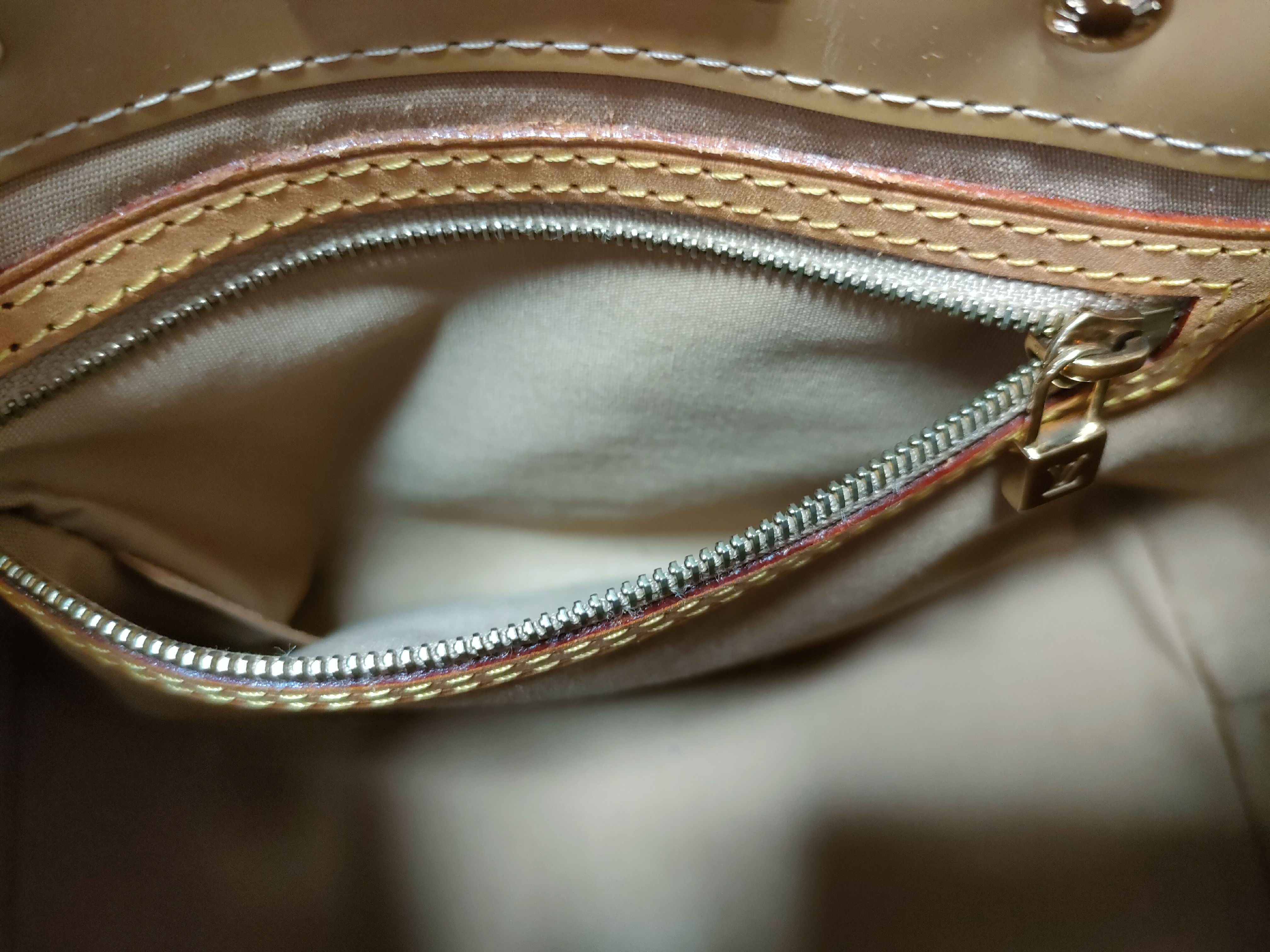 Vernis Lead PM Handbag — view 13